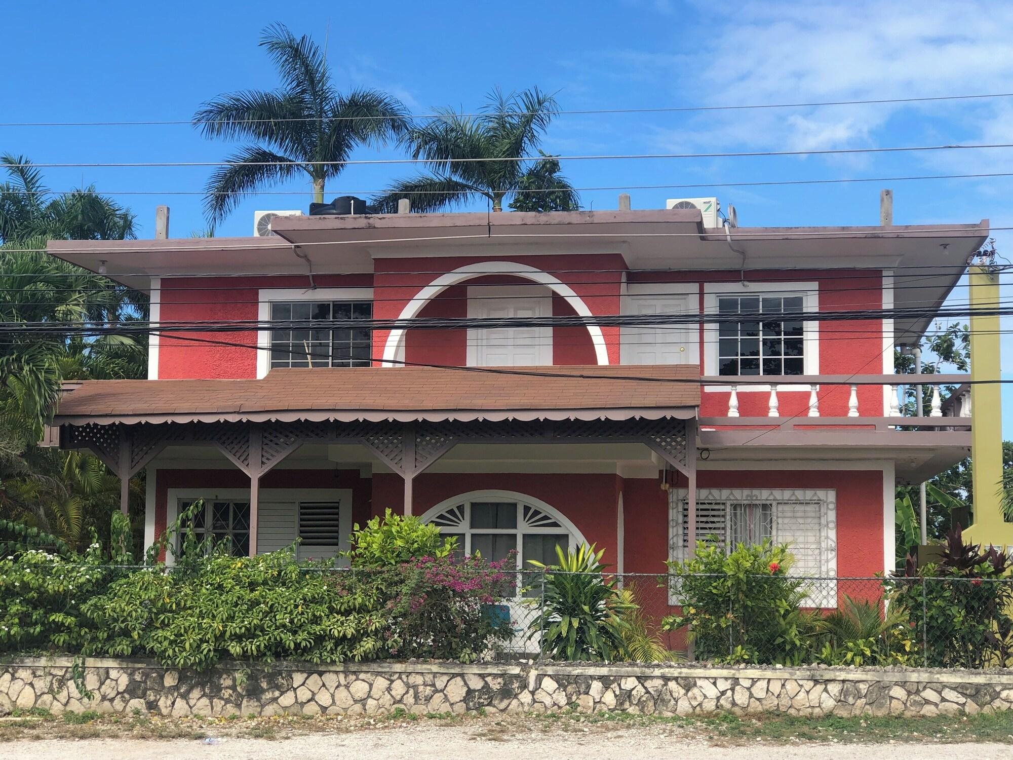 Varios Negril Beachside