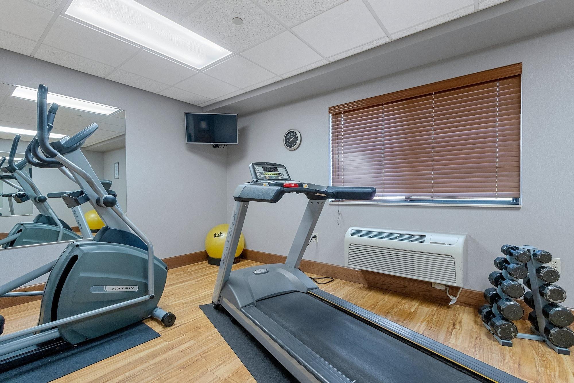 Gimnasio AmericInn by Wyndham Green Bay East