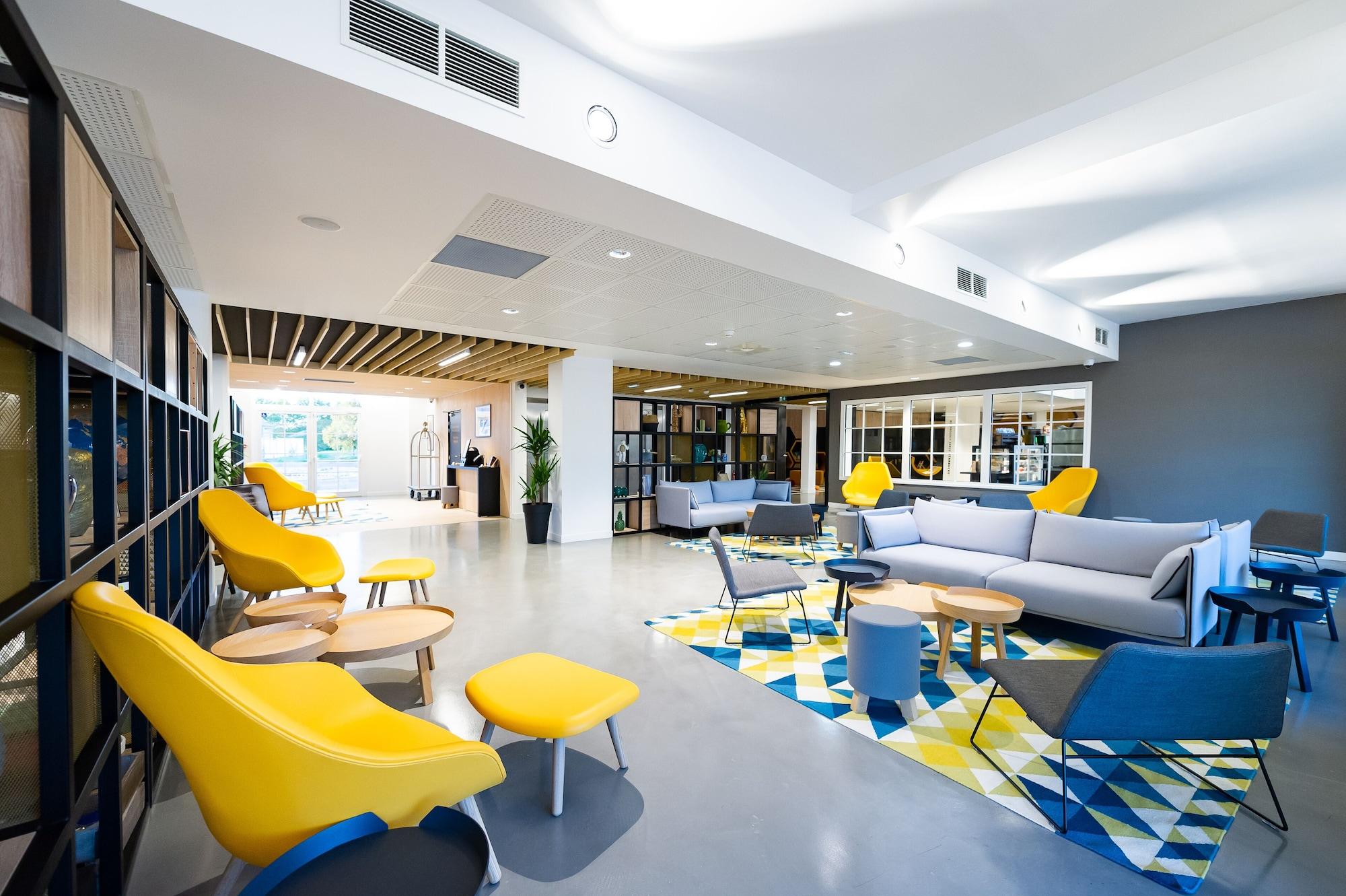 Vista Lobby Staycity Aparthotels, Near Disneyland Paris