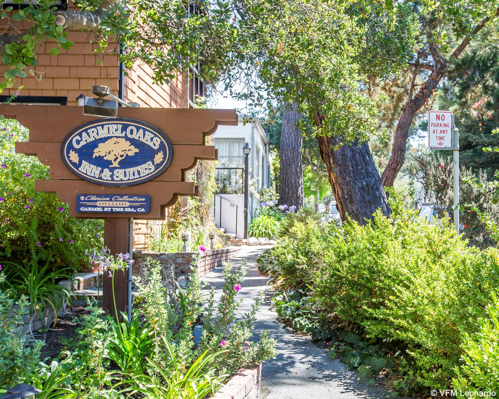 Vista Exterior Clarion Collection Carmel Oaks Inn