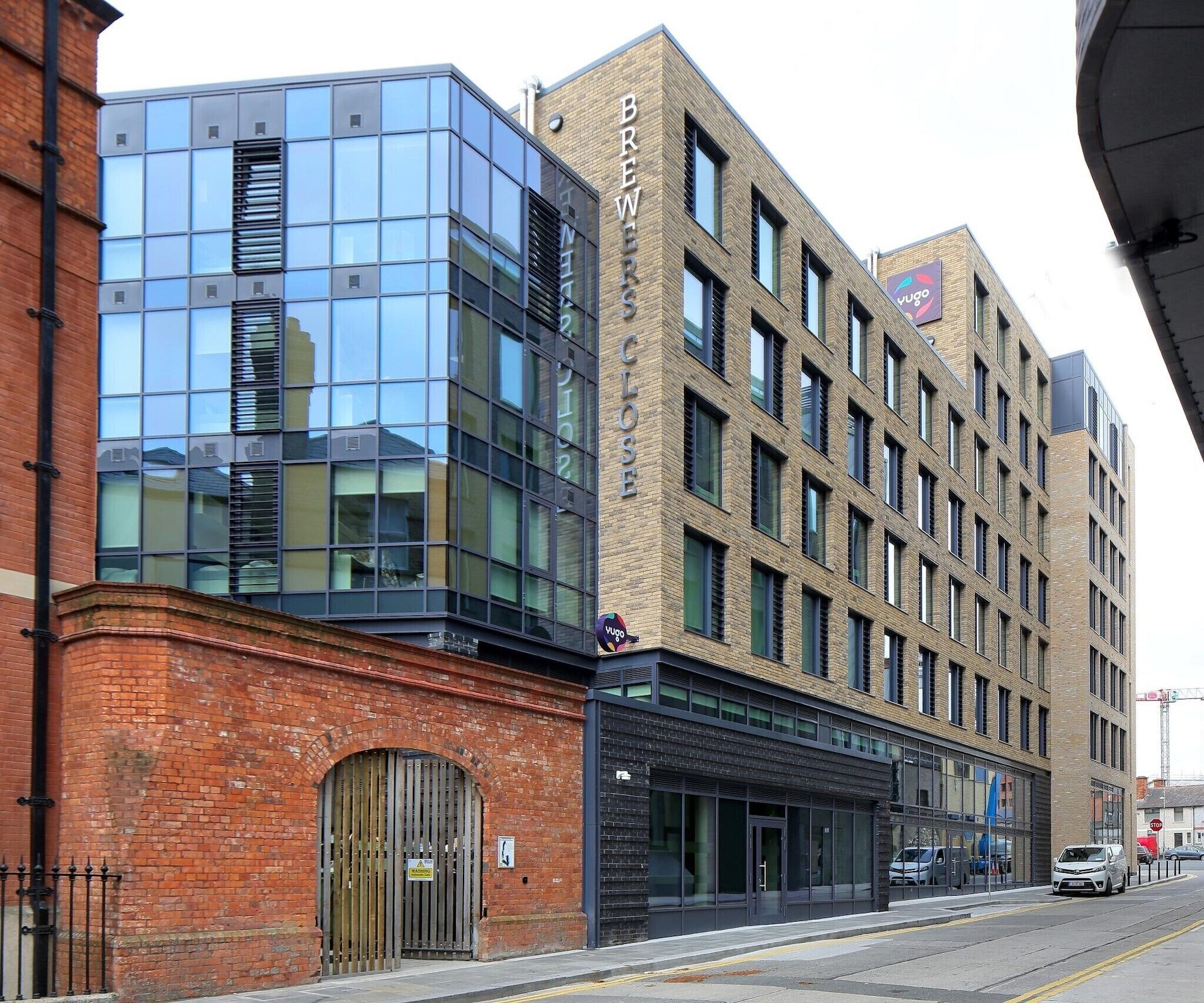 Varios Yugo Brewers Close