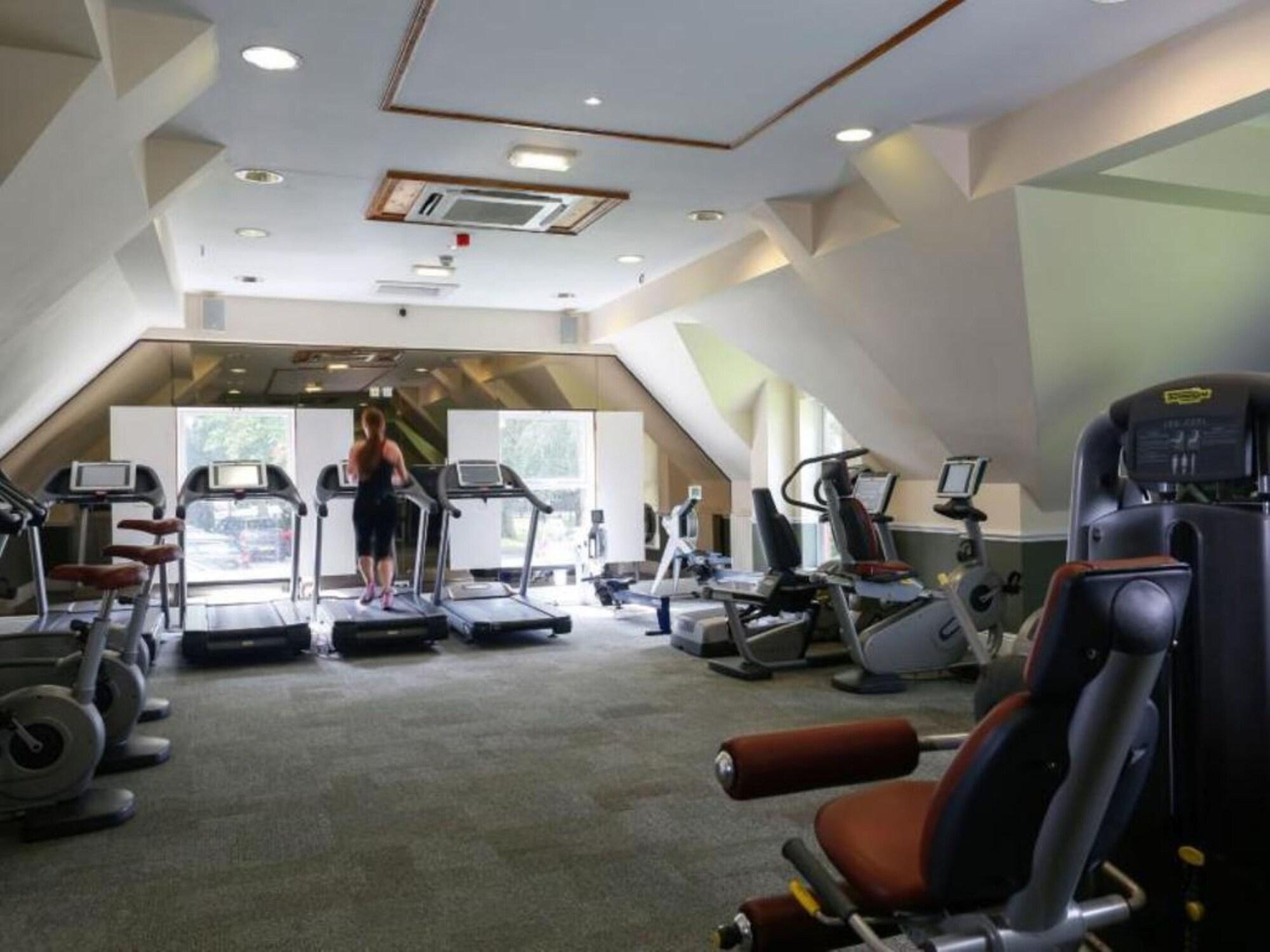 Gimnasio Macdonald Kilhey Court