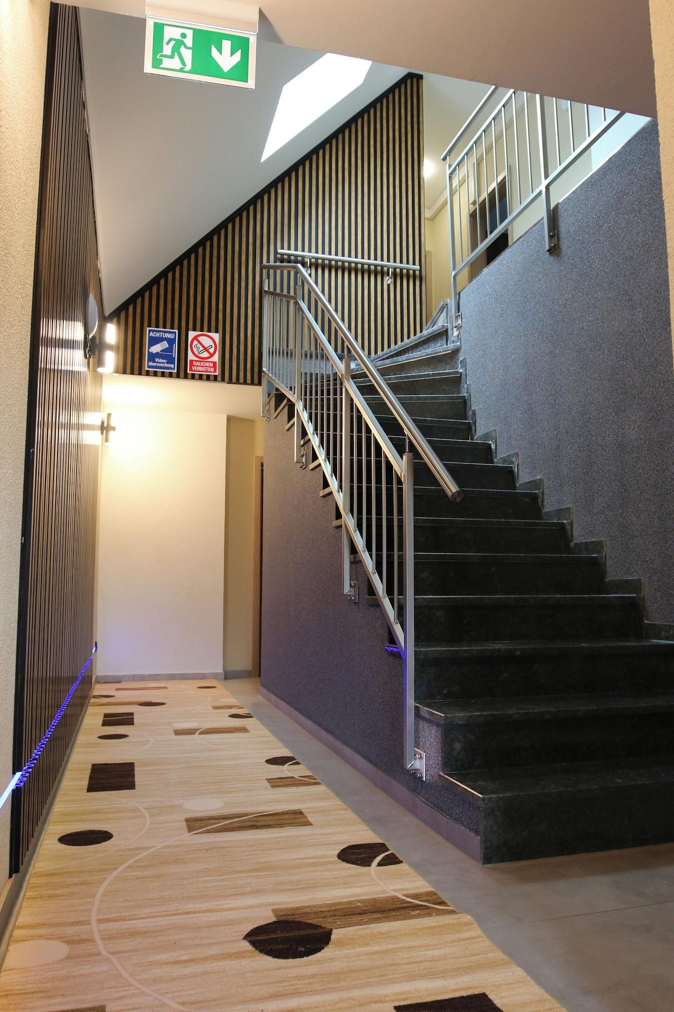 Varios Hotel Löwenstein