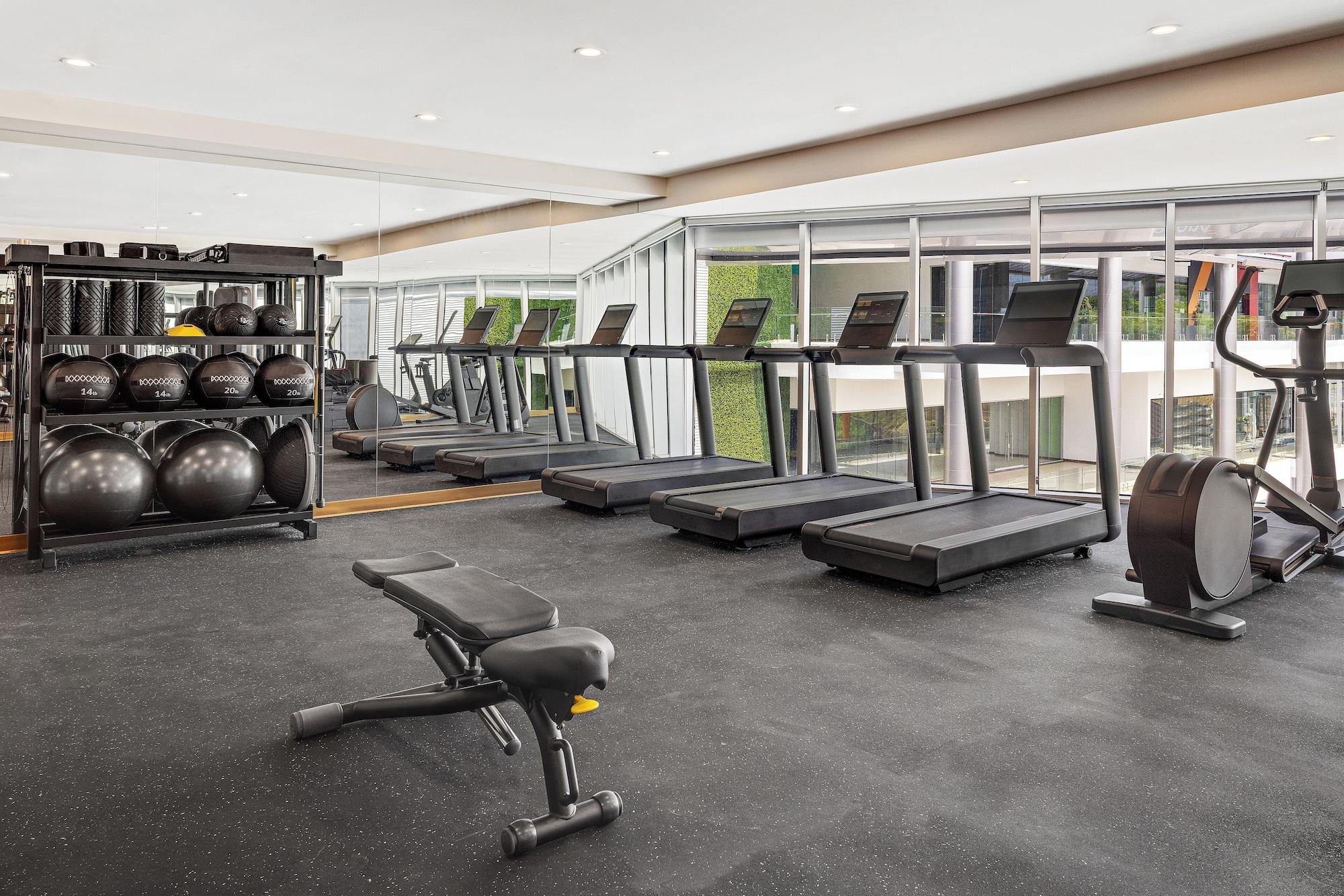 Gimnasio Hilton Garden Inn San Jose Airport City Mall