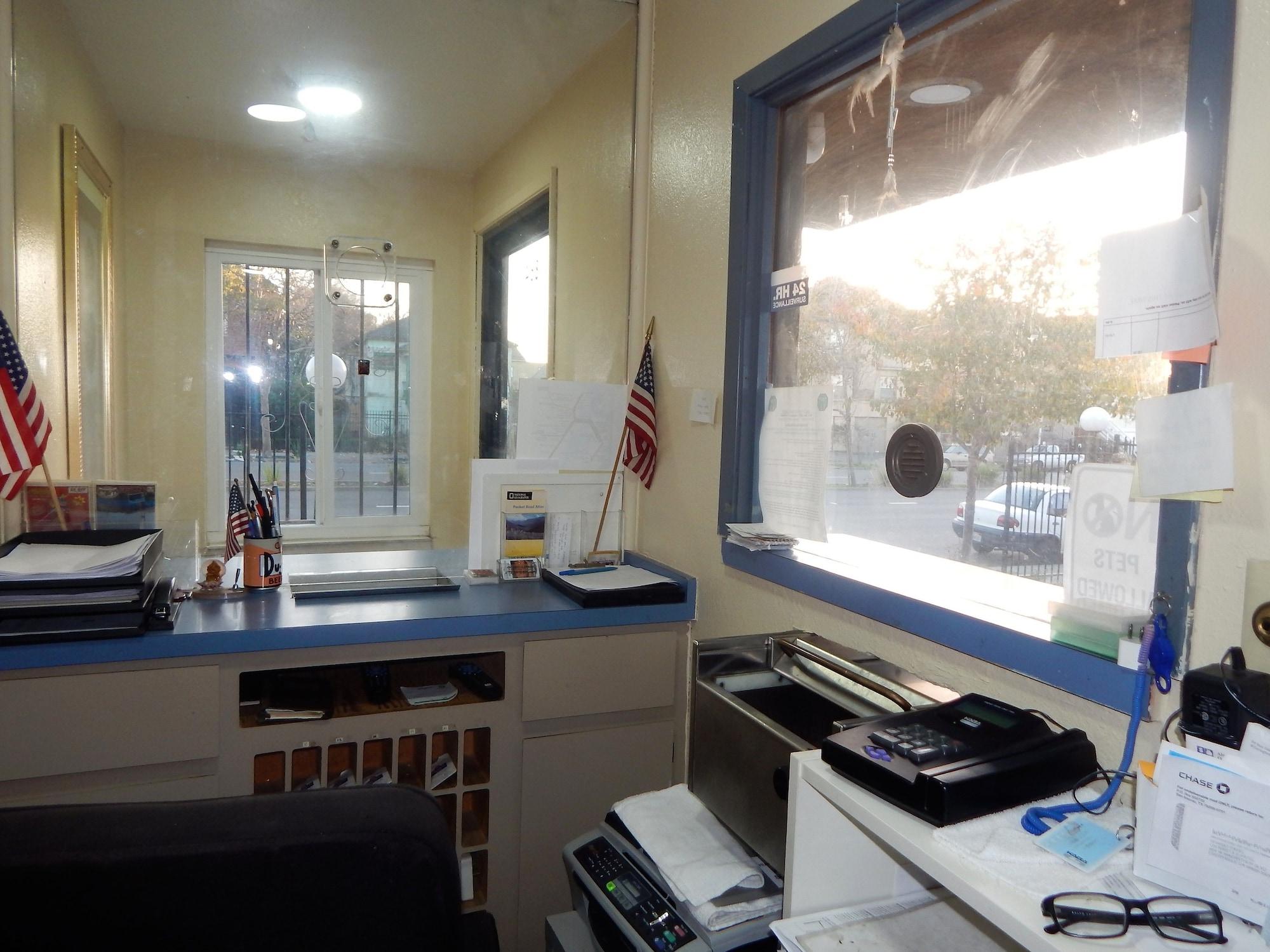 Vista Lobby Bayview Motel