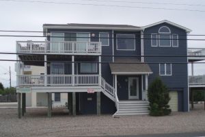 Alquiler Vacacional - One House to beach- beach chairs & badges too!