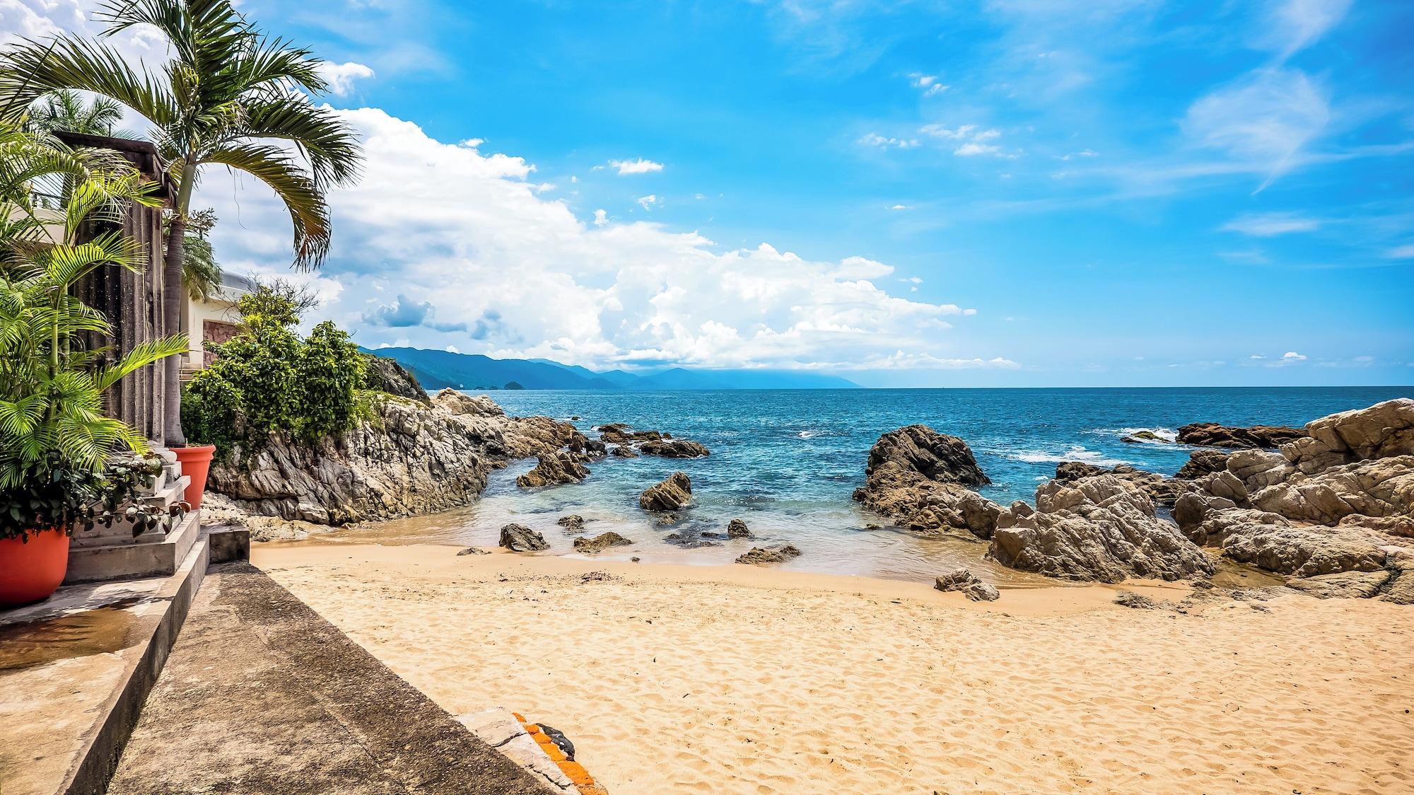 Playa Quinta Maria Cortez Beach Hotel