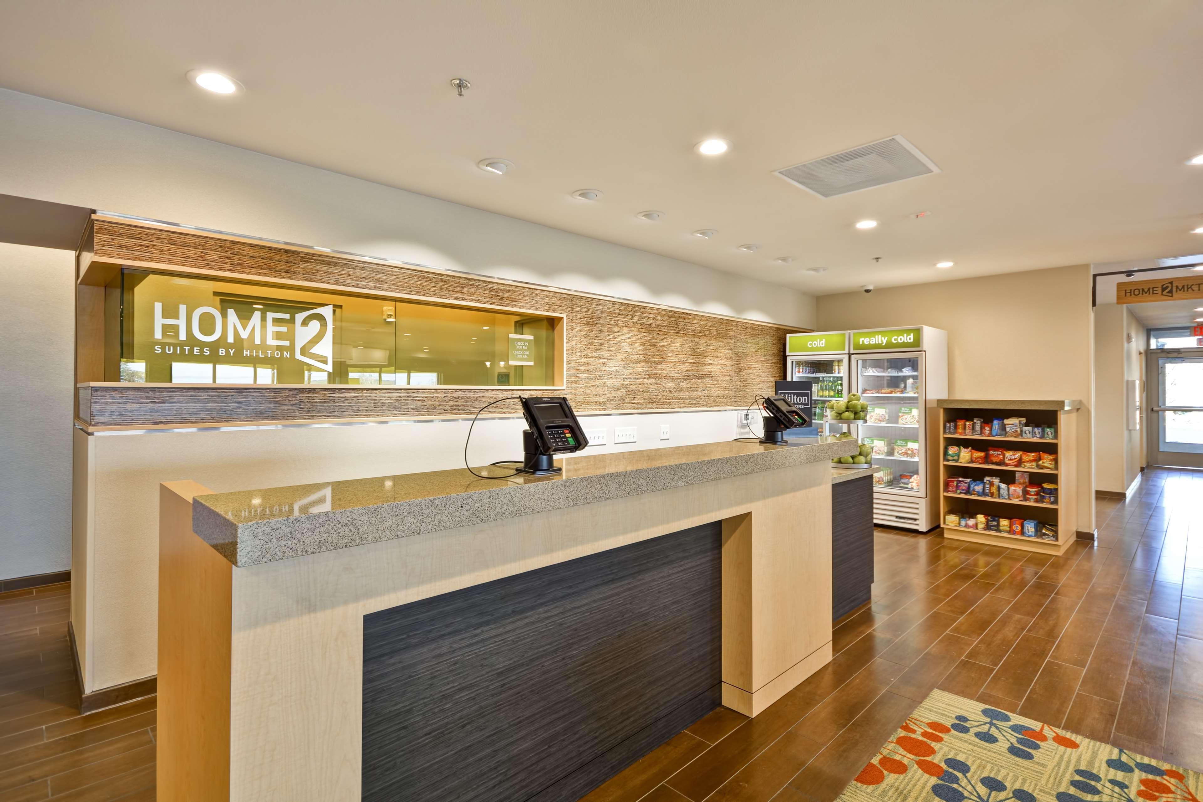 Vista Lobby Home2 Suites by Hilton North Dallas Central Expy