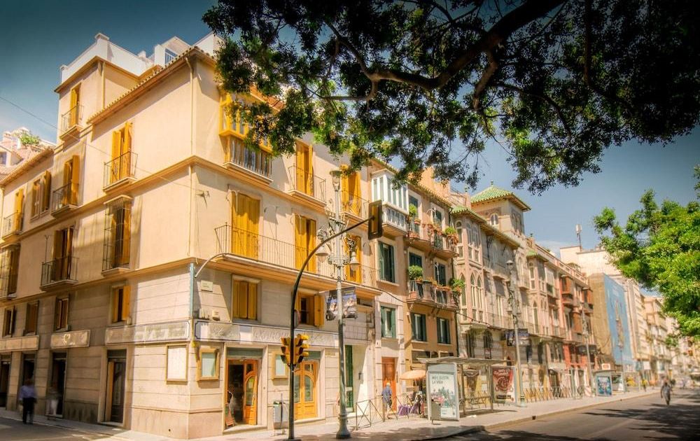Santa Cruz Apartments, Málaga Best Day