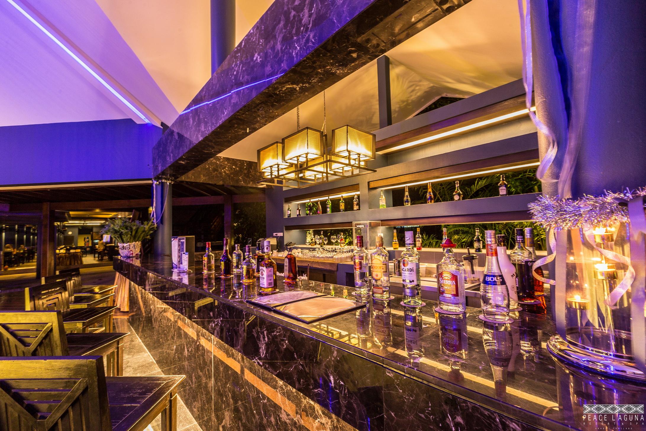 Bar/Salón Peace Laguna Resort and Spa