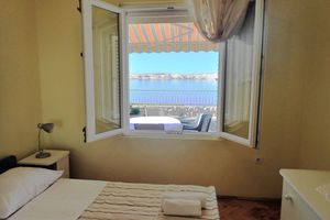 Alquiler Vacacional - Apartment Jela-right on the beach
