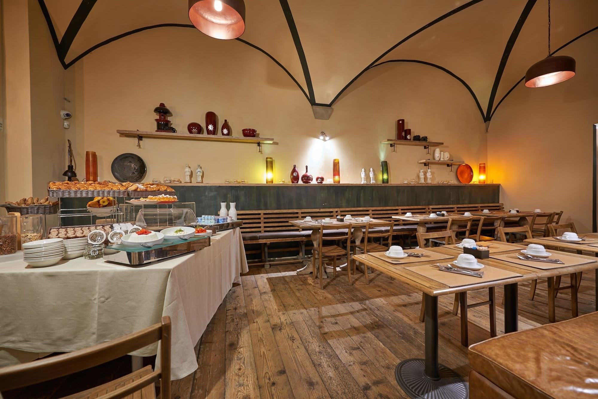 Restaurant Residenza d'Epoca la Basilica by Mamo Florence
