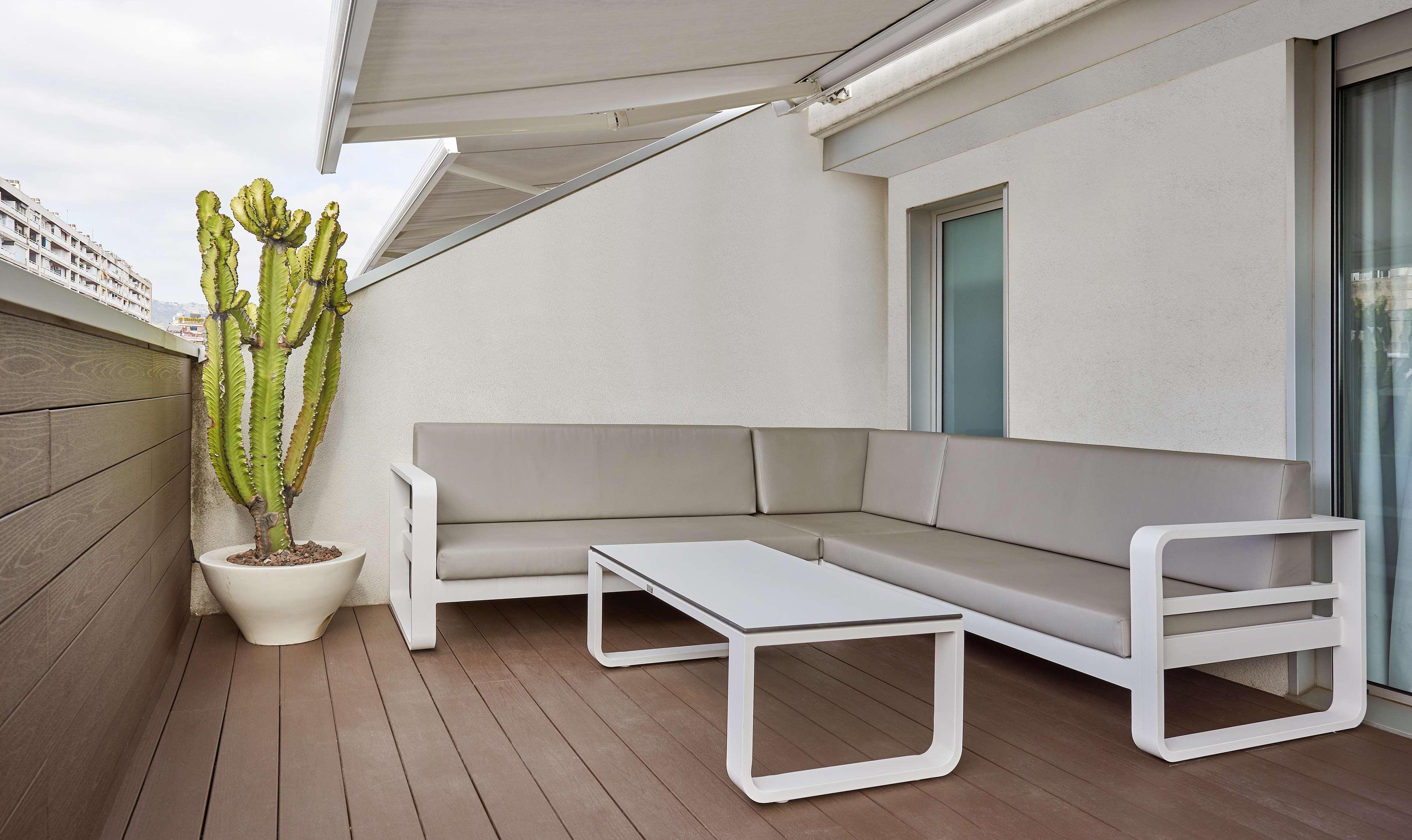 Vista Exterior NH Sants Barcelona