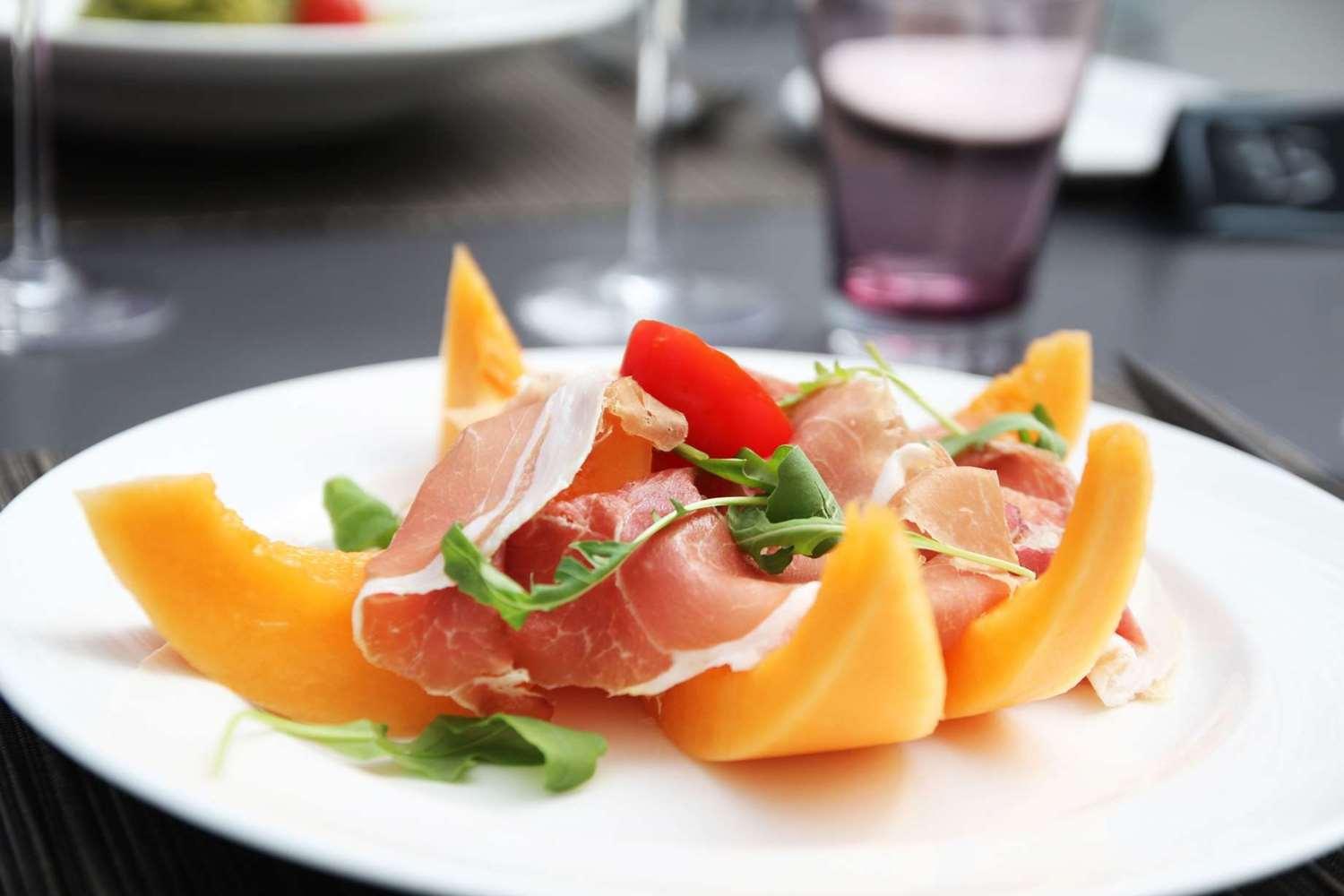 Restaurant Lyon Ouest by Arteloge
