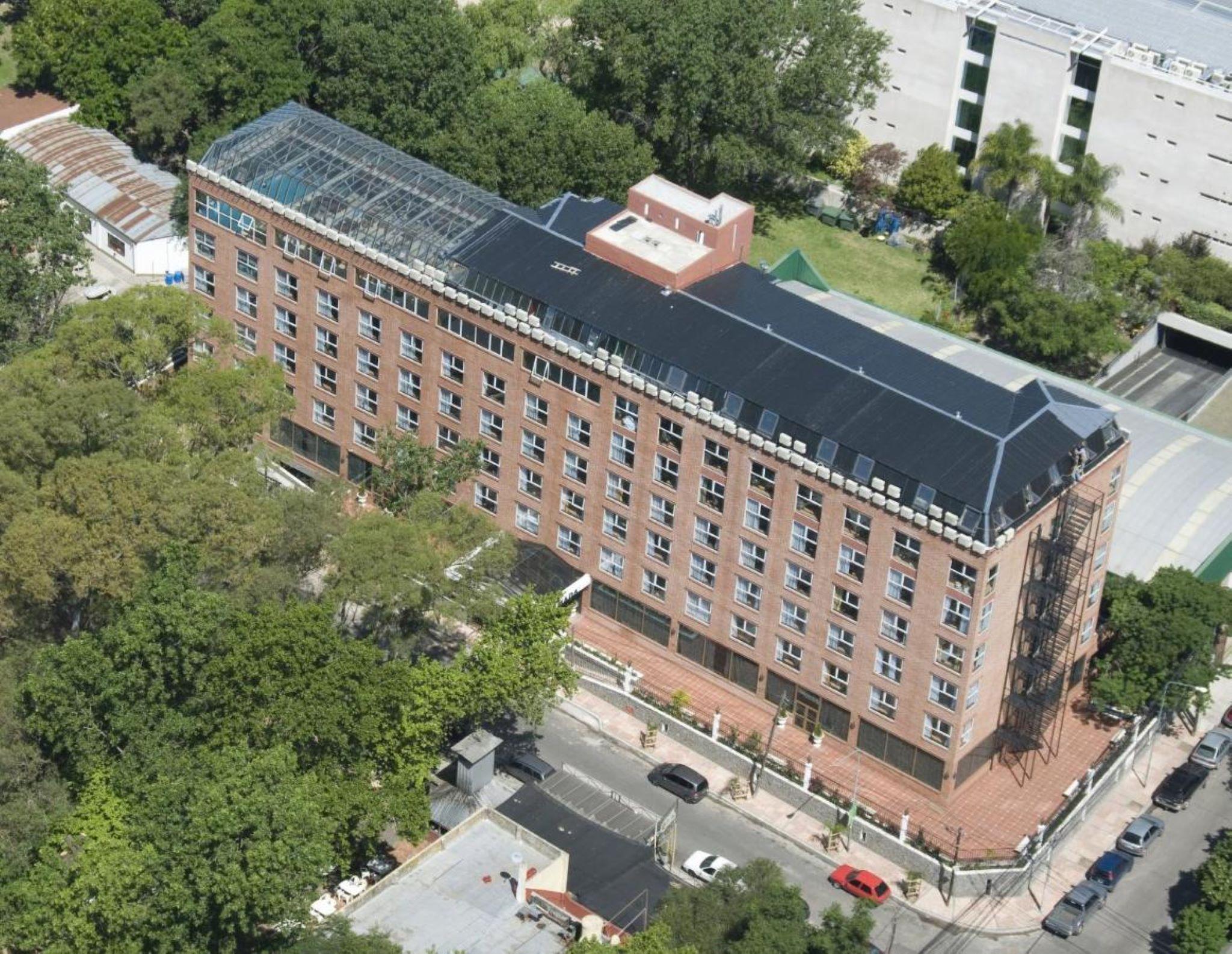 Vista Exterior Ramada by Wyndham Buenos Aires Vicente Lopez