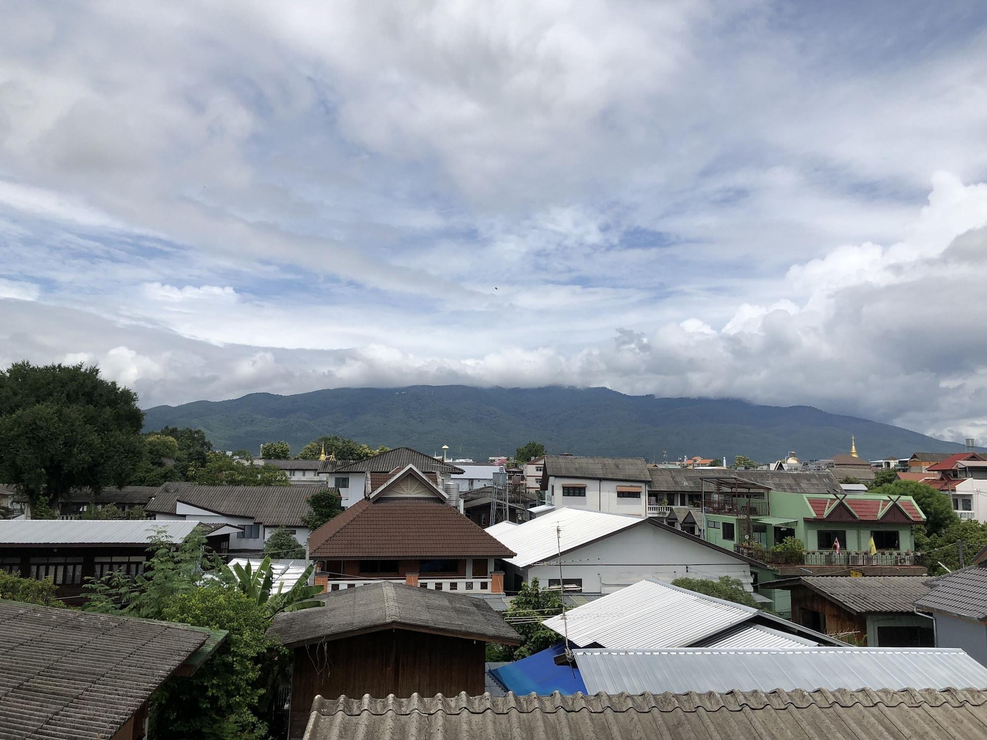 Varios Sripoom House 1