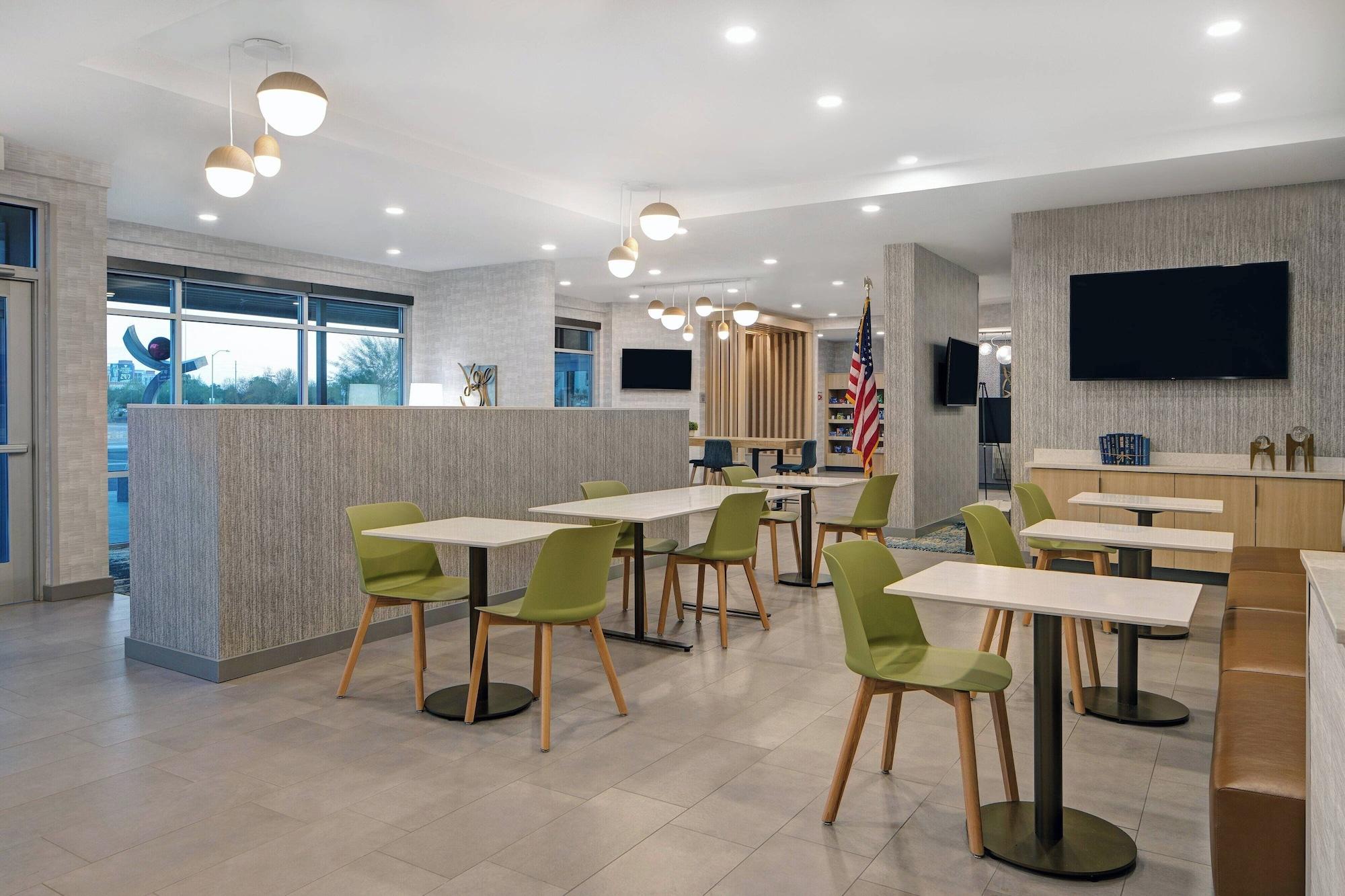 Restaurant TownePlace Suites by Marriott Phoenix Glendale Sports & Entertainment District