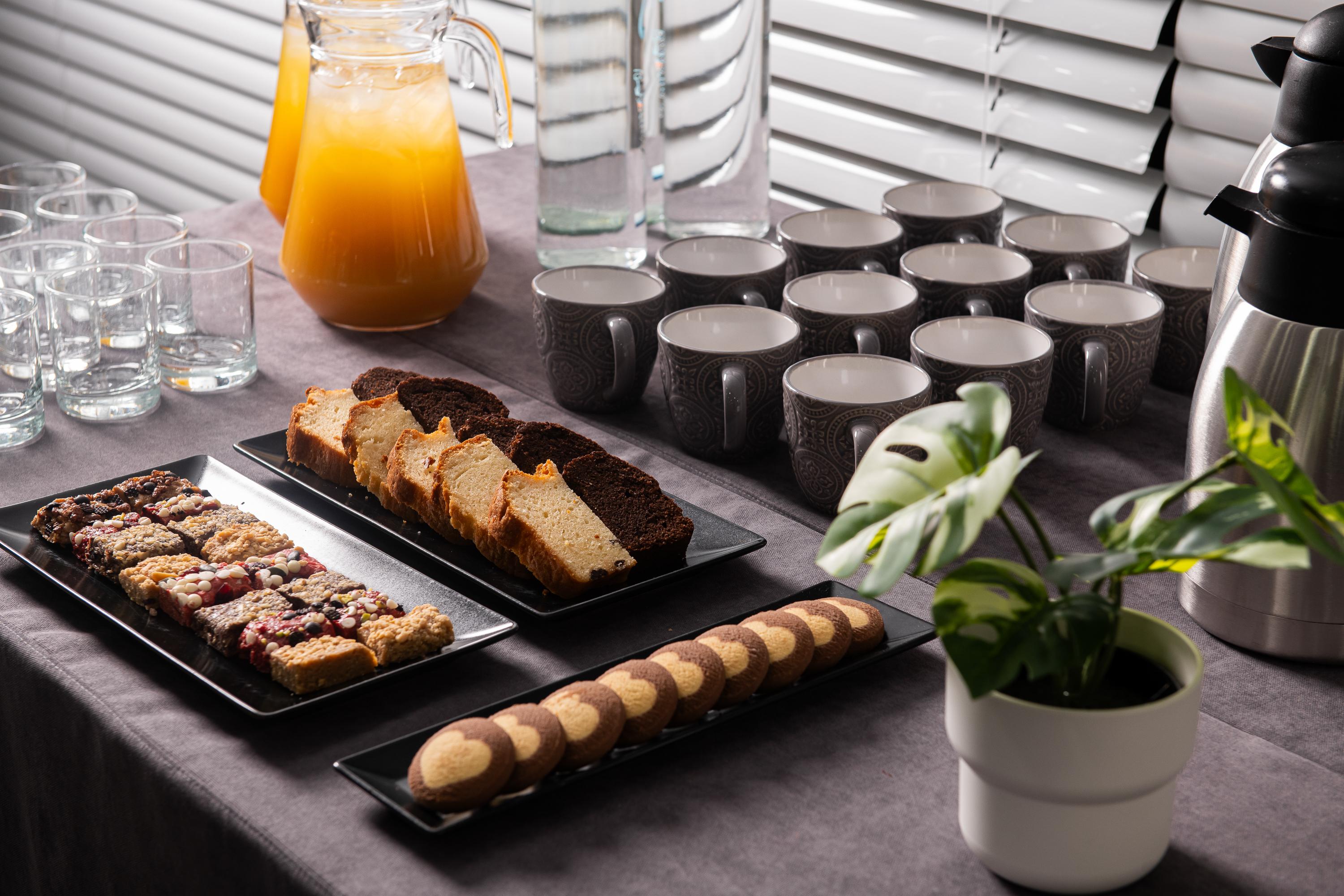Centro de Negocios Athenian Riviera Hotel