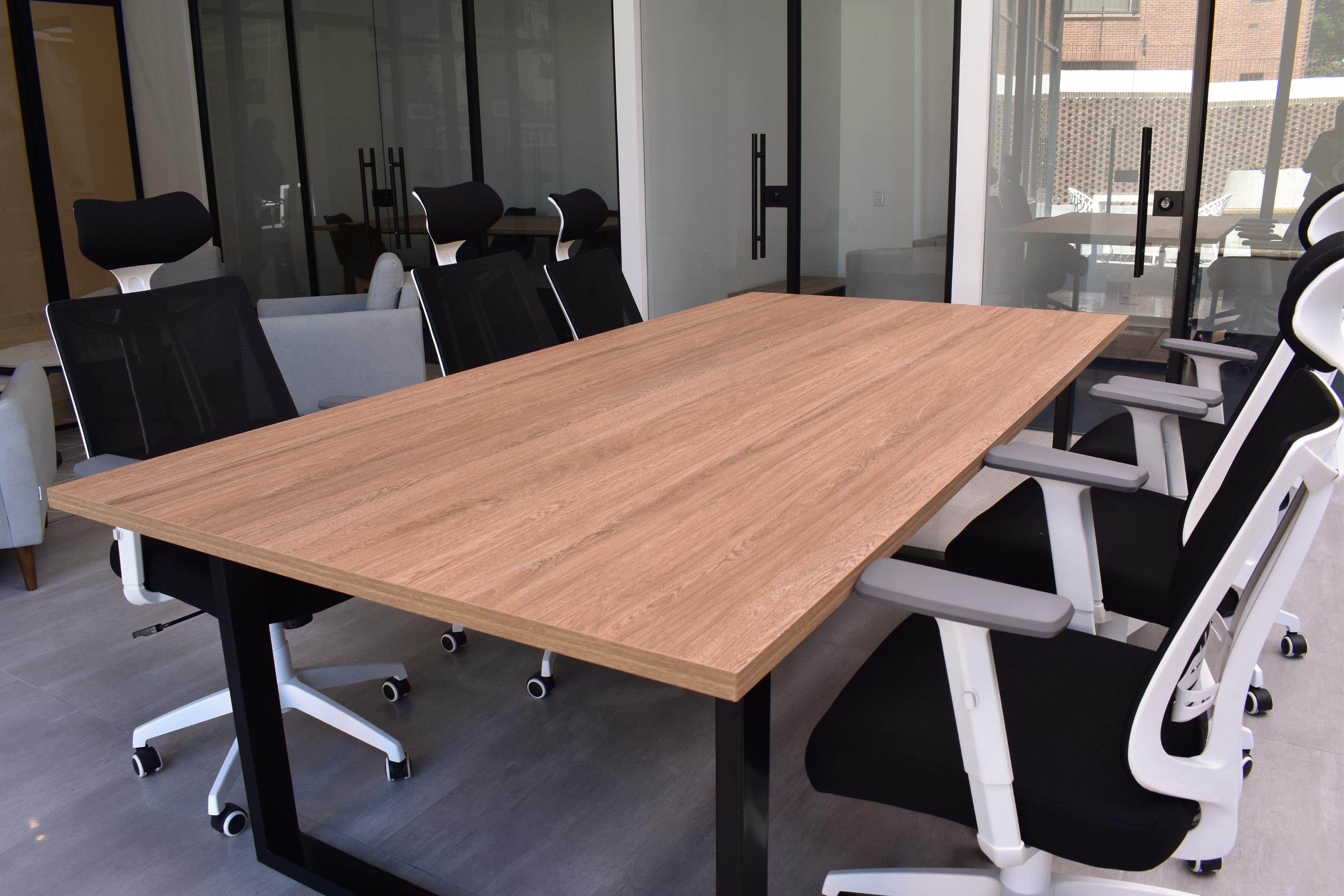 Sala de Reuniones VOU Suites