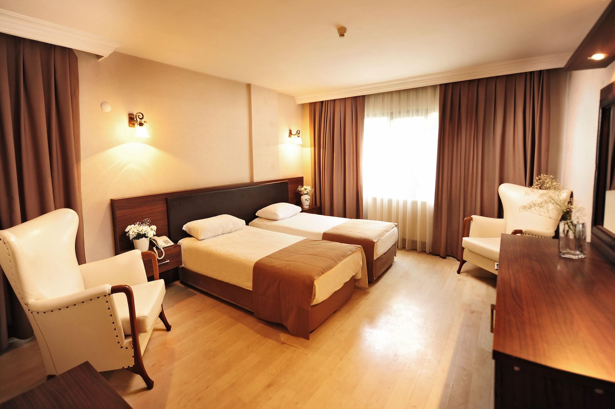 Varios Üstün Otel Alsancak