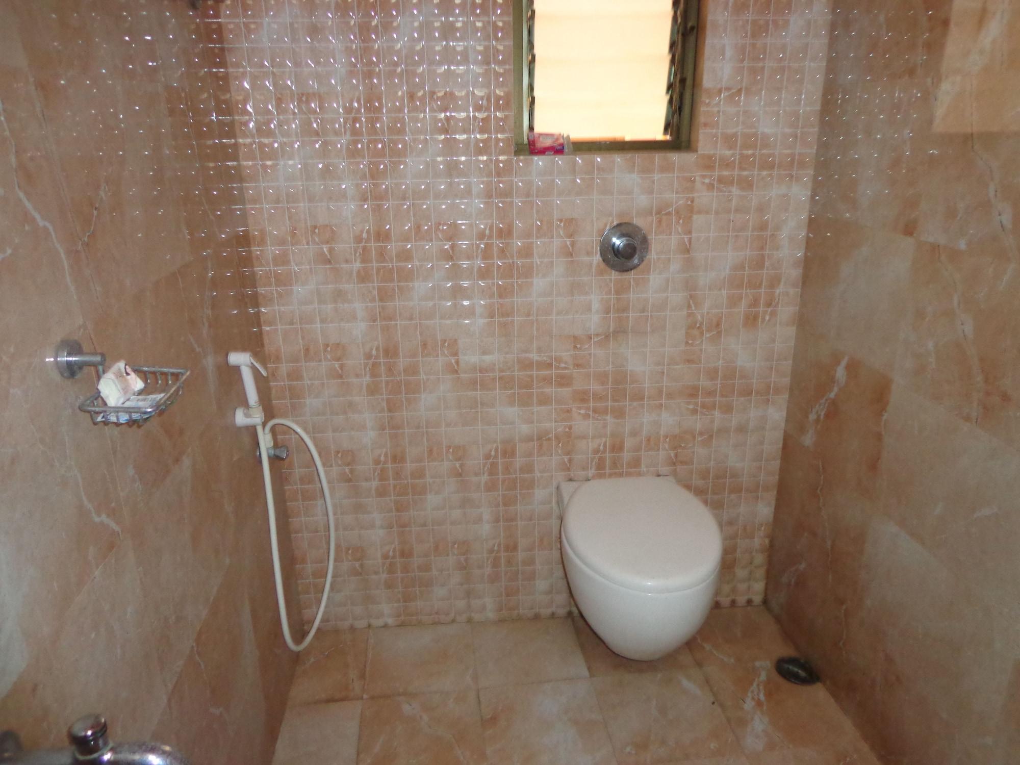 Equipamiento de Habitación Hotel Darbar International