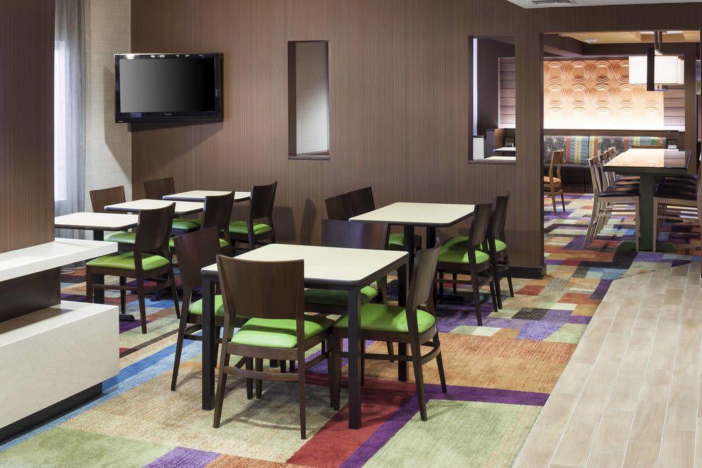 Restaurant Fairfield Inn Santa Clarita Valencia