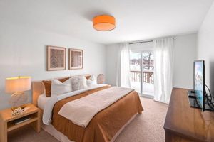 Alquiler Vacacional - Luxury Lakefront Escape - 25 mins from Lake Geneva w/ Boat Rental