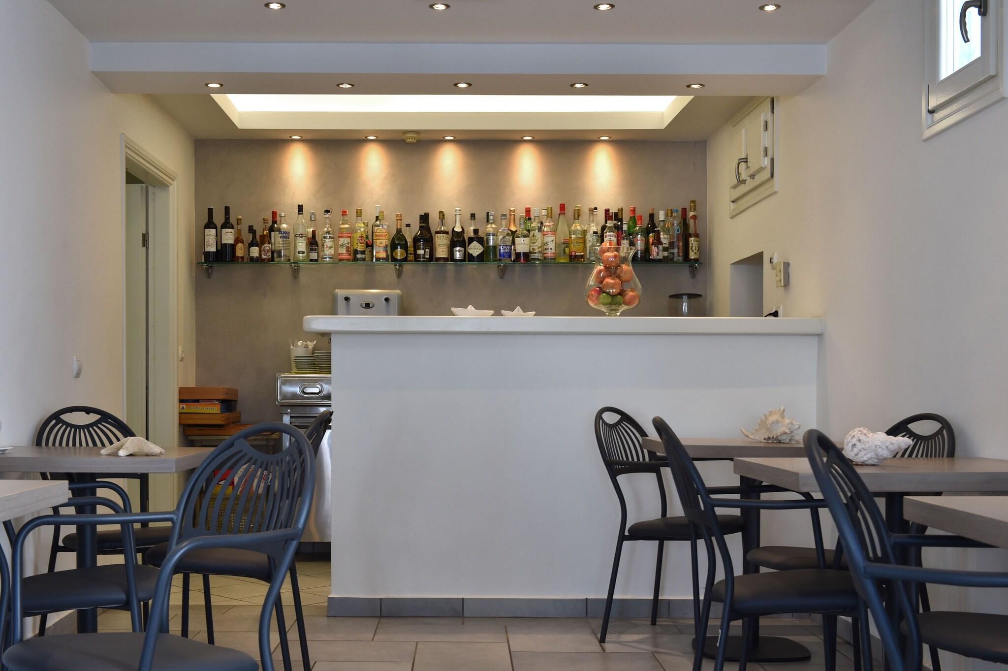 Restaurant Alexandros Suites & Apartments