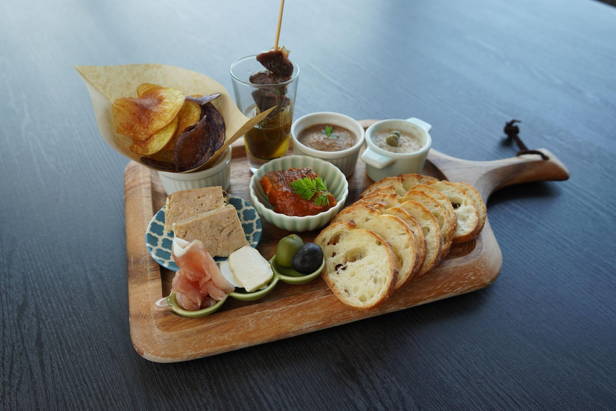 Restaurant Winery Hotel & Condominium HITOHANA