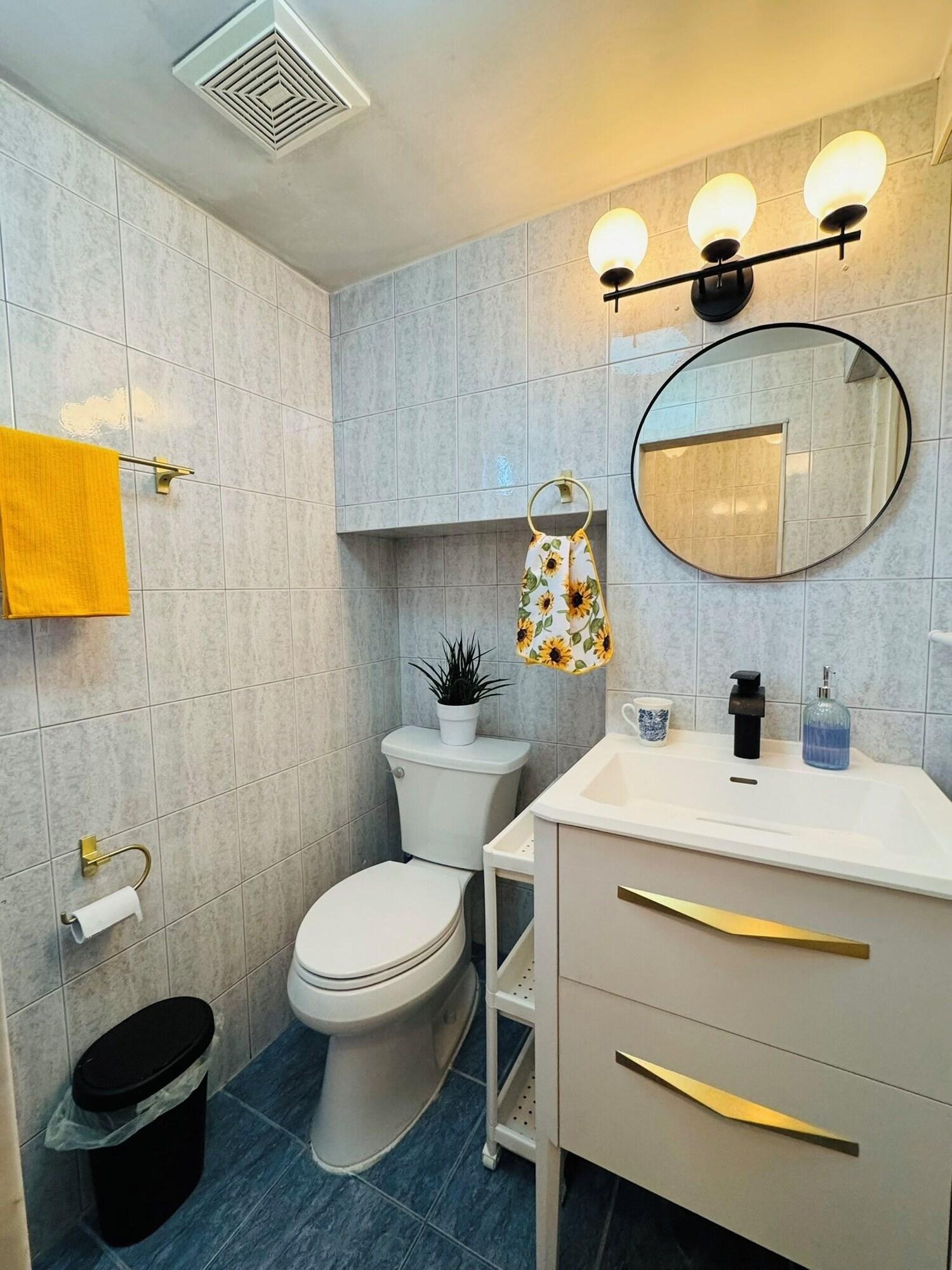 Equipamiento de Habitación Sunrise BnB with Free Parking