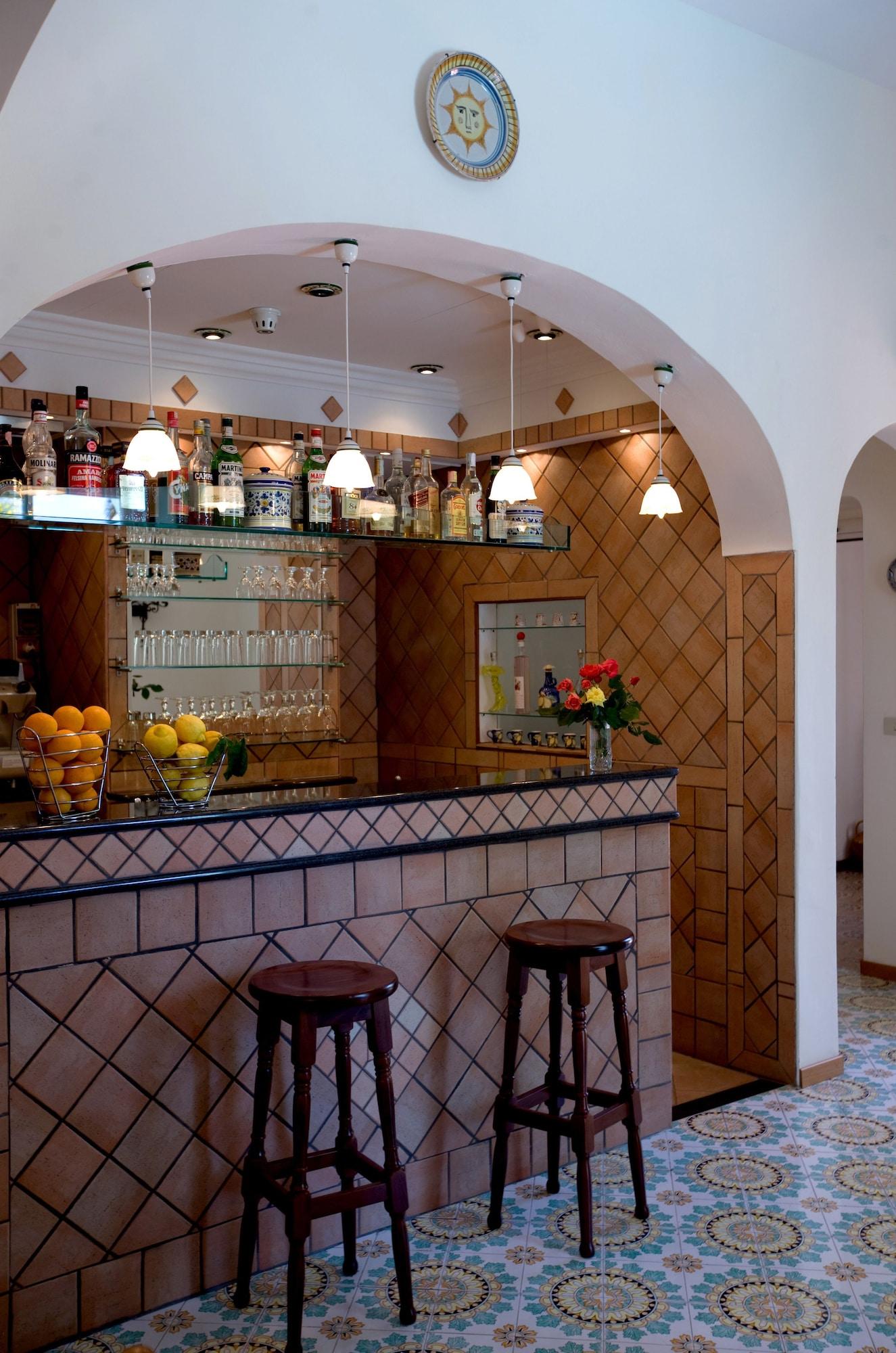 Bar/Salón Hotel Villa Sarah