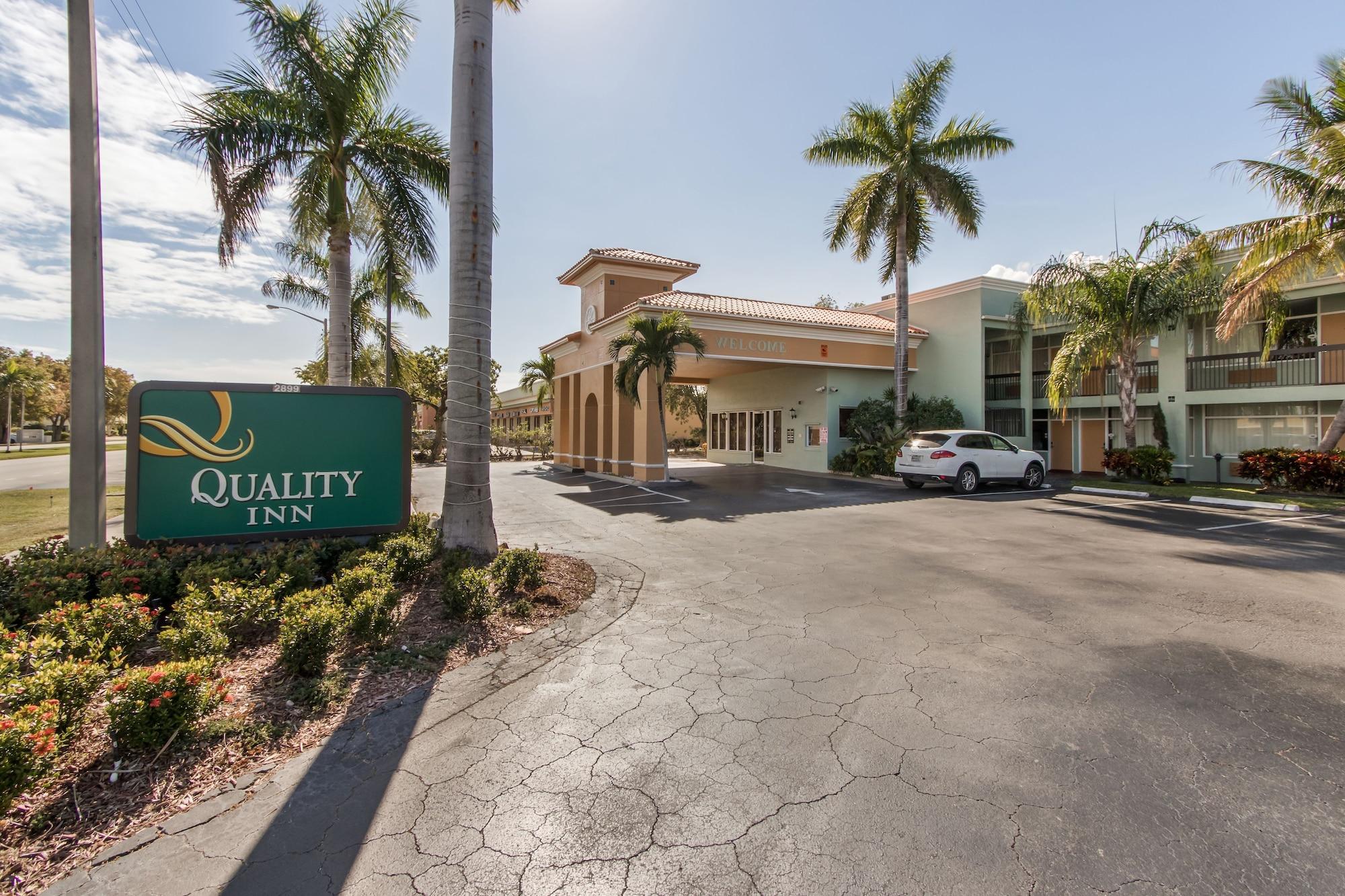 Vista Exterior Quality Inn Boca Raton University Area