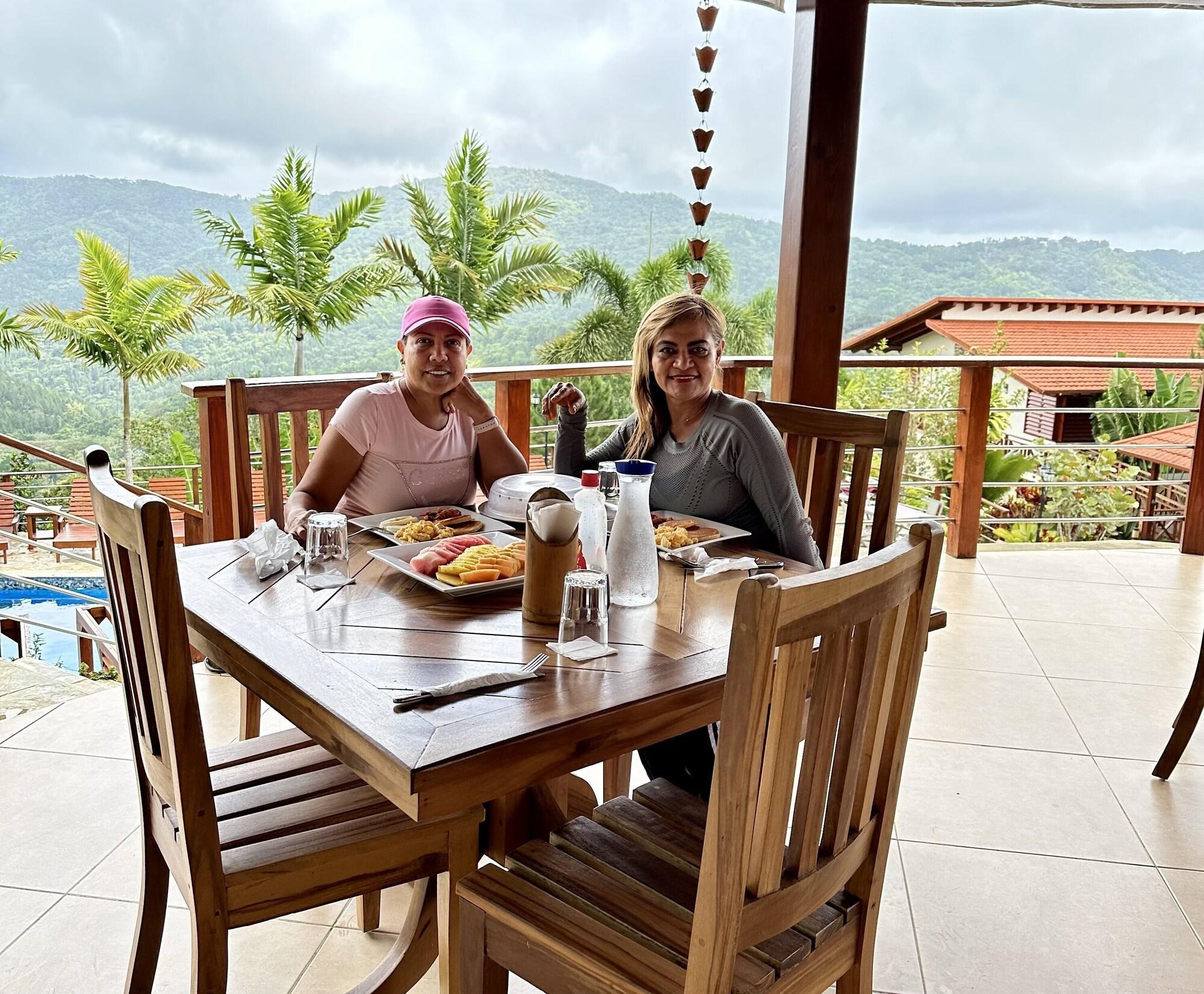 Restaurant Fabulous Village & Resort