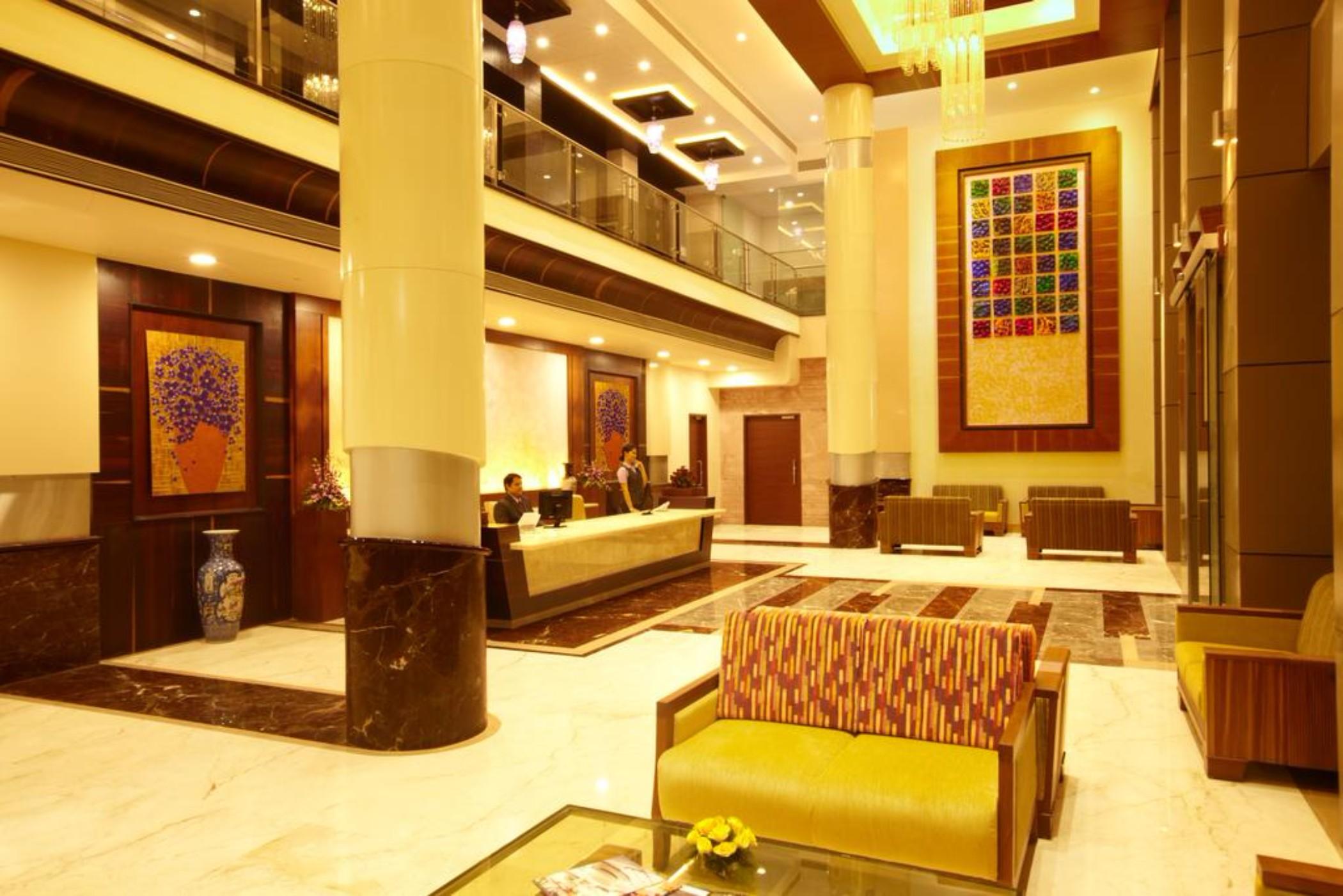 Vista Lobby Club Emerald