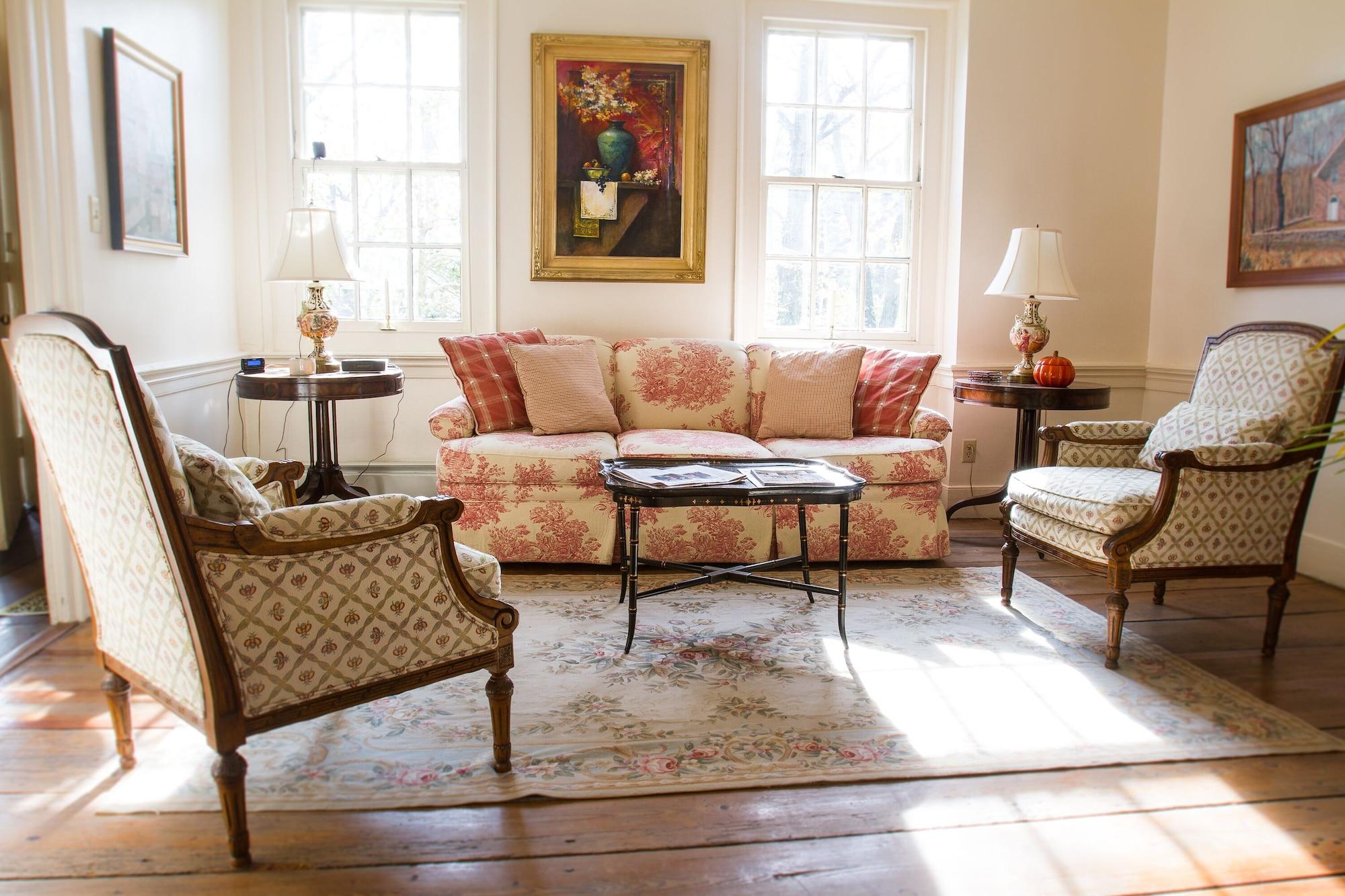 Vista Lobby Inn at Glencairn