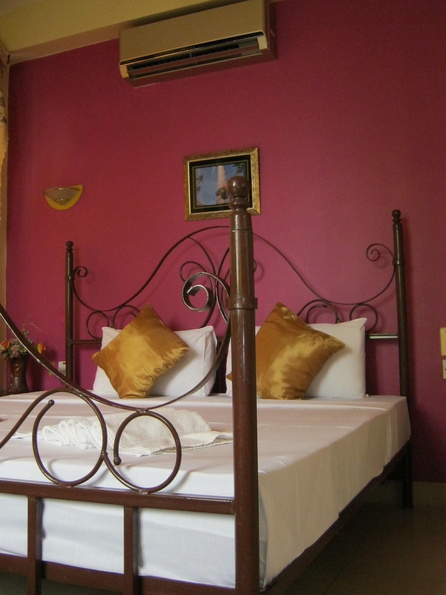 Set de Habitación Iris Hotel