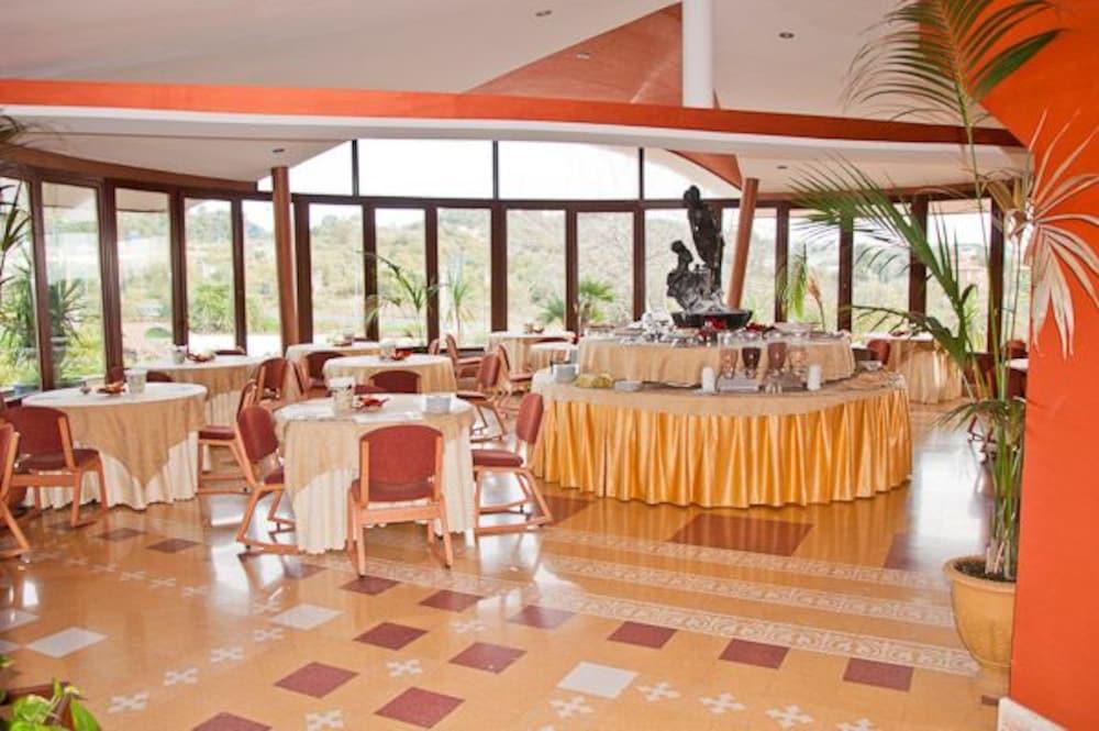 Restaurant Ares Hotel