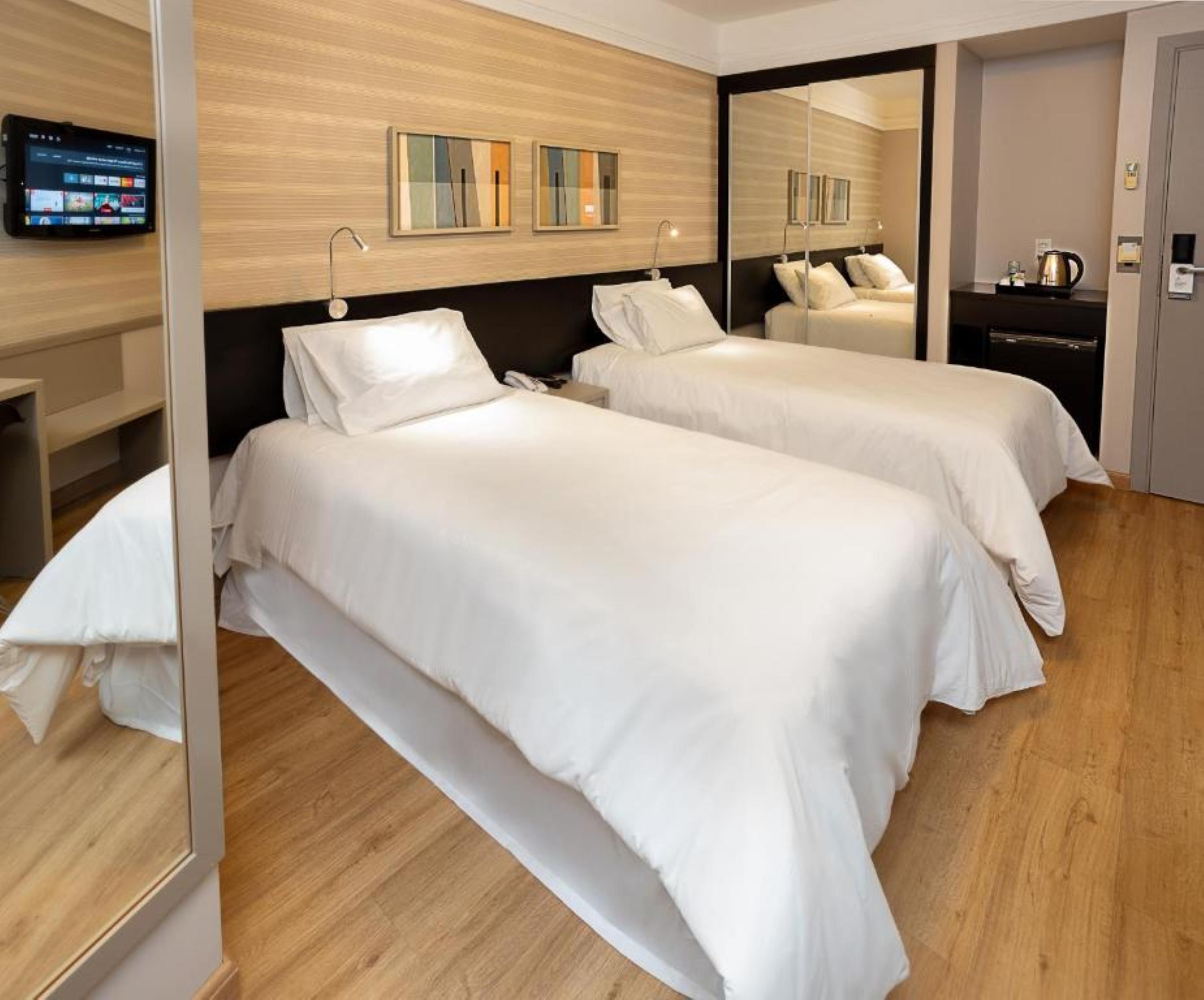 Habitación Momax Hotel