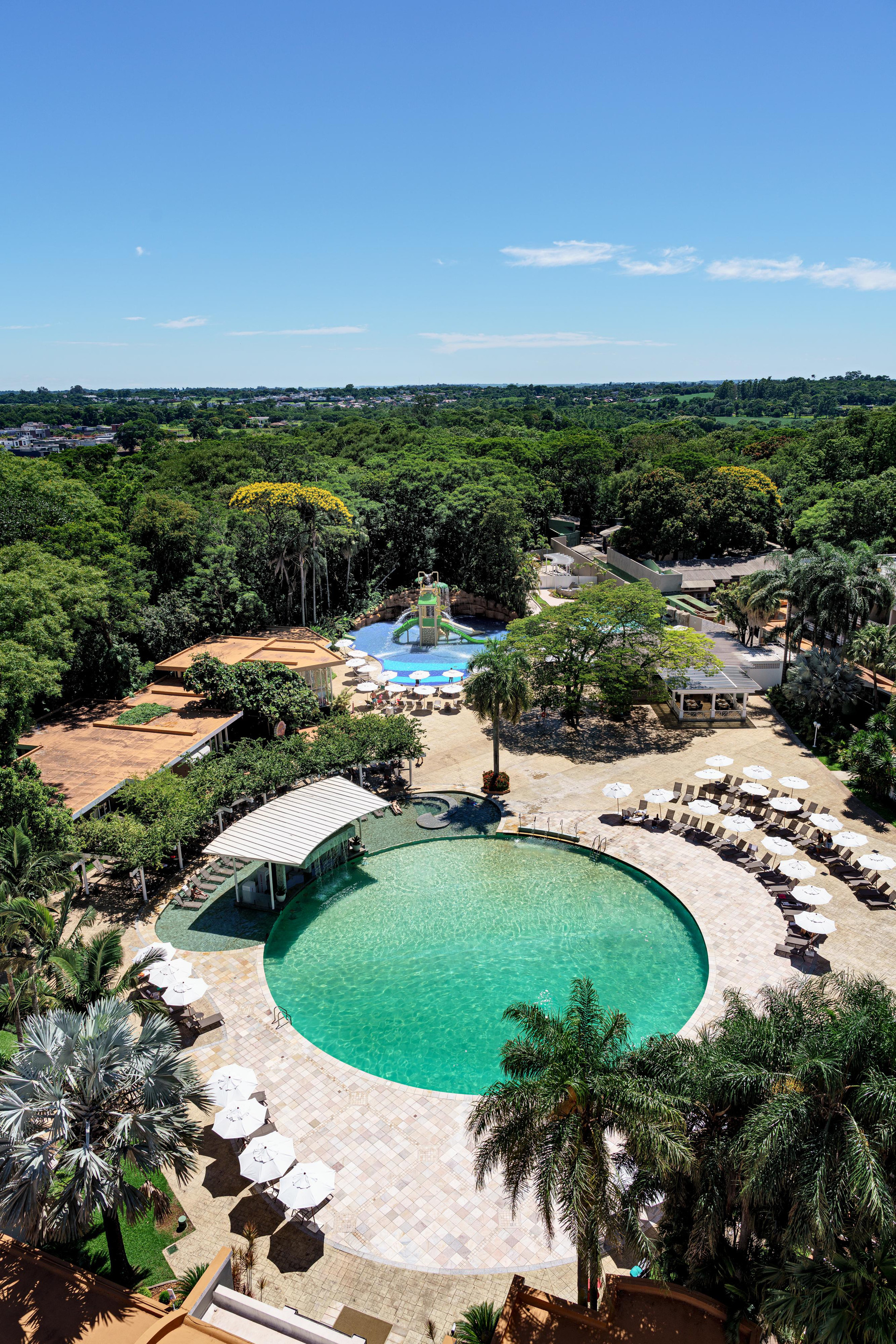 Vista Piscina Bourbon Thermas Eco Resort Cataratas do Iguaçu