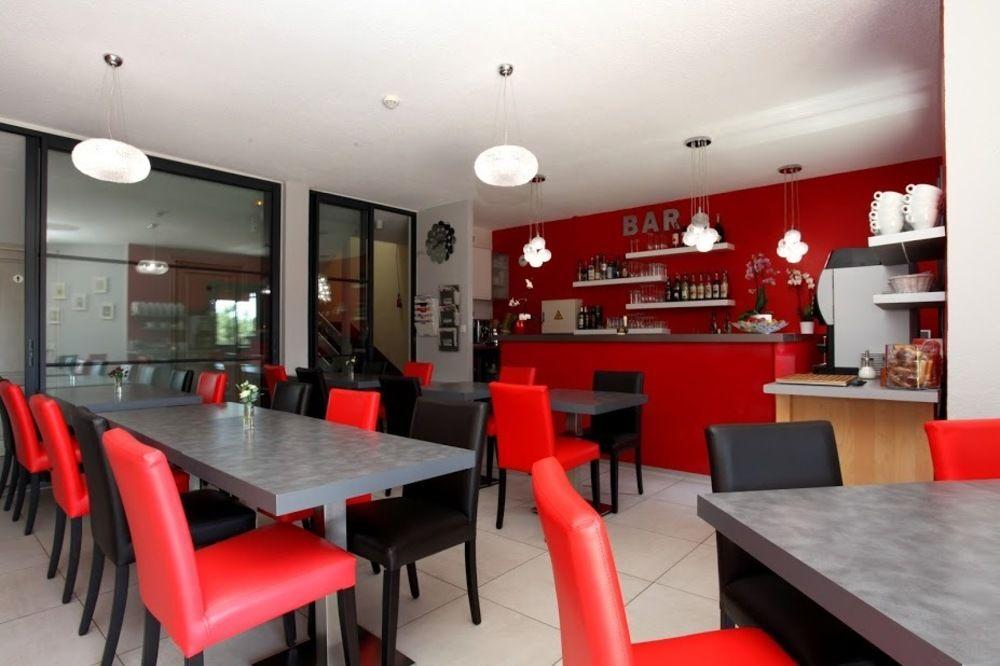 Bar/Salón Hôtel Le Clos Roussillon