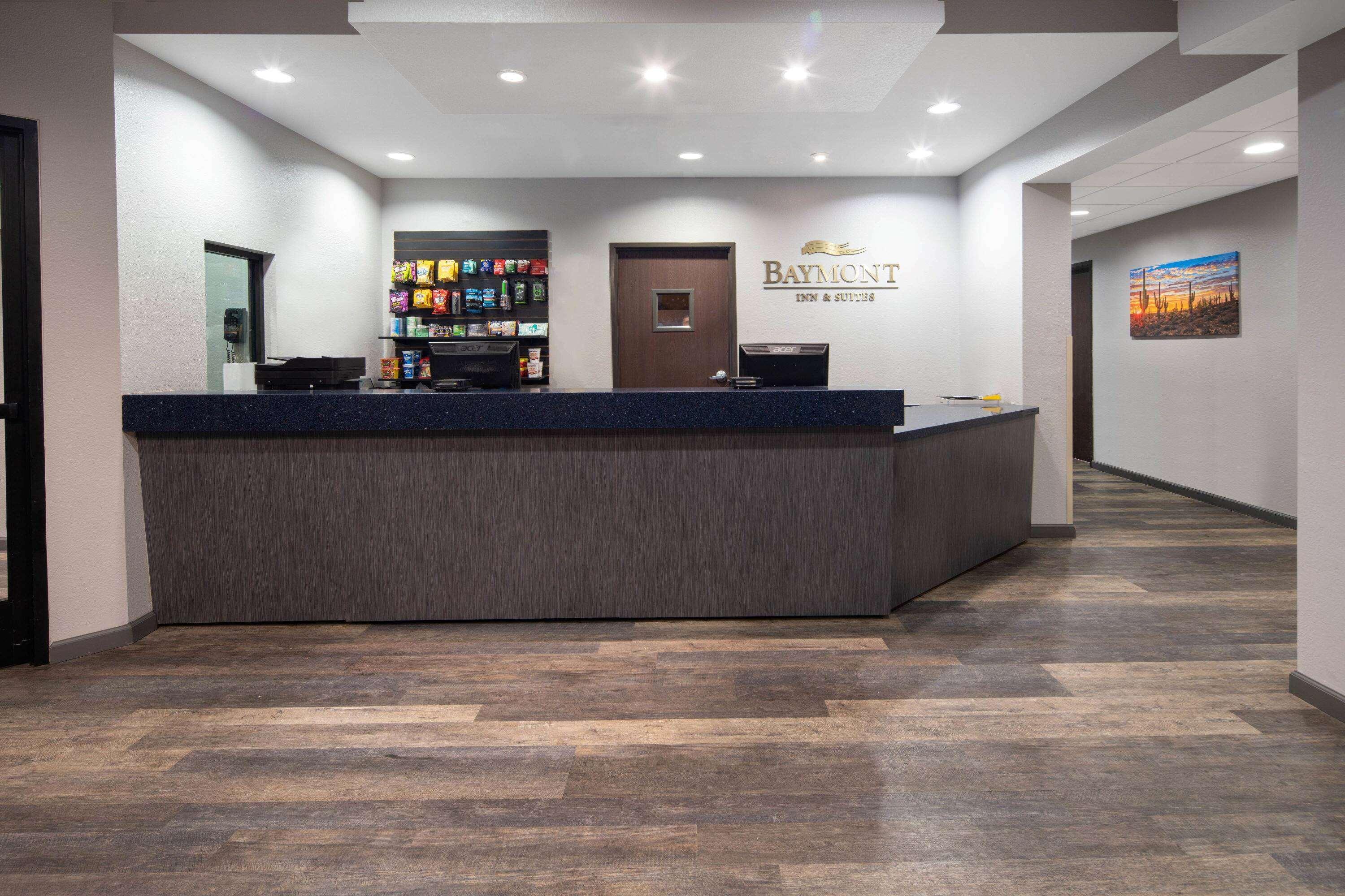 Vista Lobby Baymont by Wyndham Las Vegas South Strip