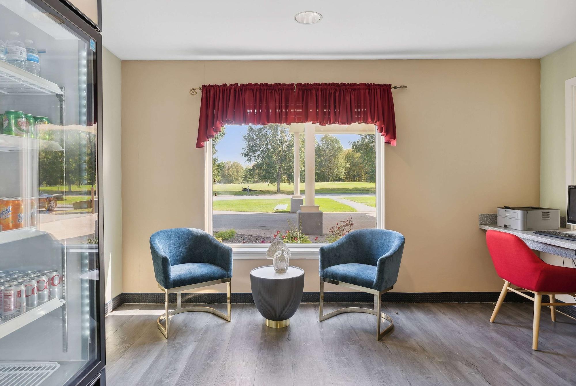Vista Lobby Ramada by Wyndham Saco/Old Orchard Beach Area