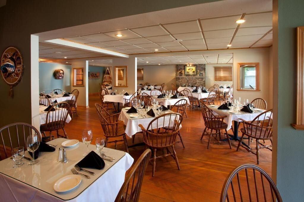 Restaurant Lake Crescent Lodge