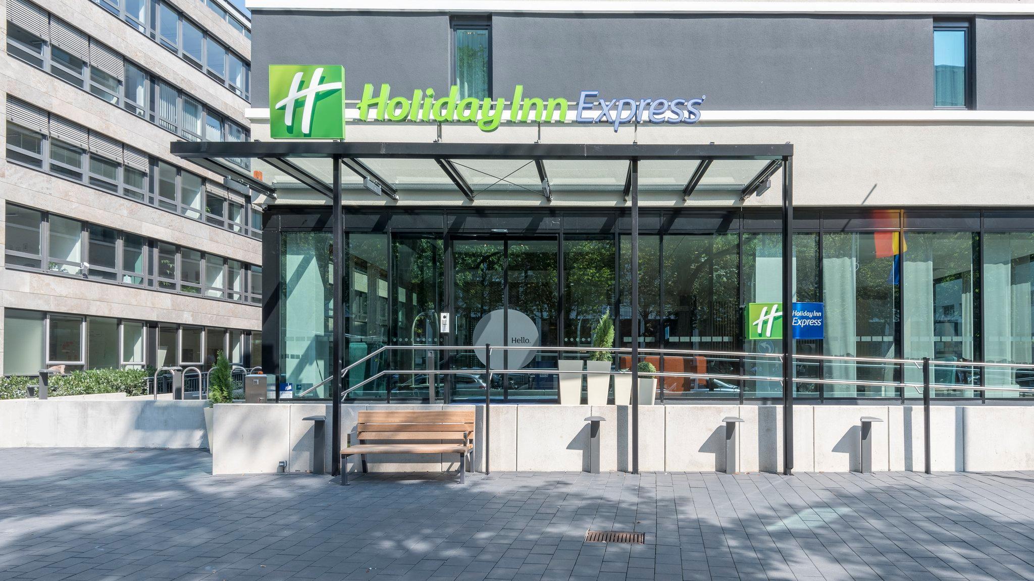 Vista Exterior Premier Inn Frankfurt Westend