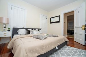 Alquiler Vacacional - 10-Spacious 5BR apt with gym, games room in the attic