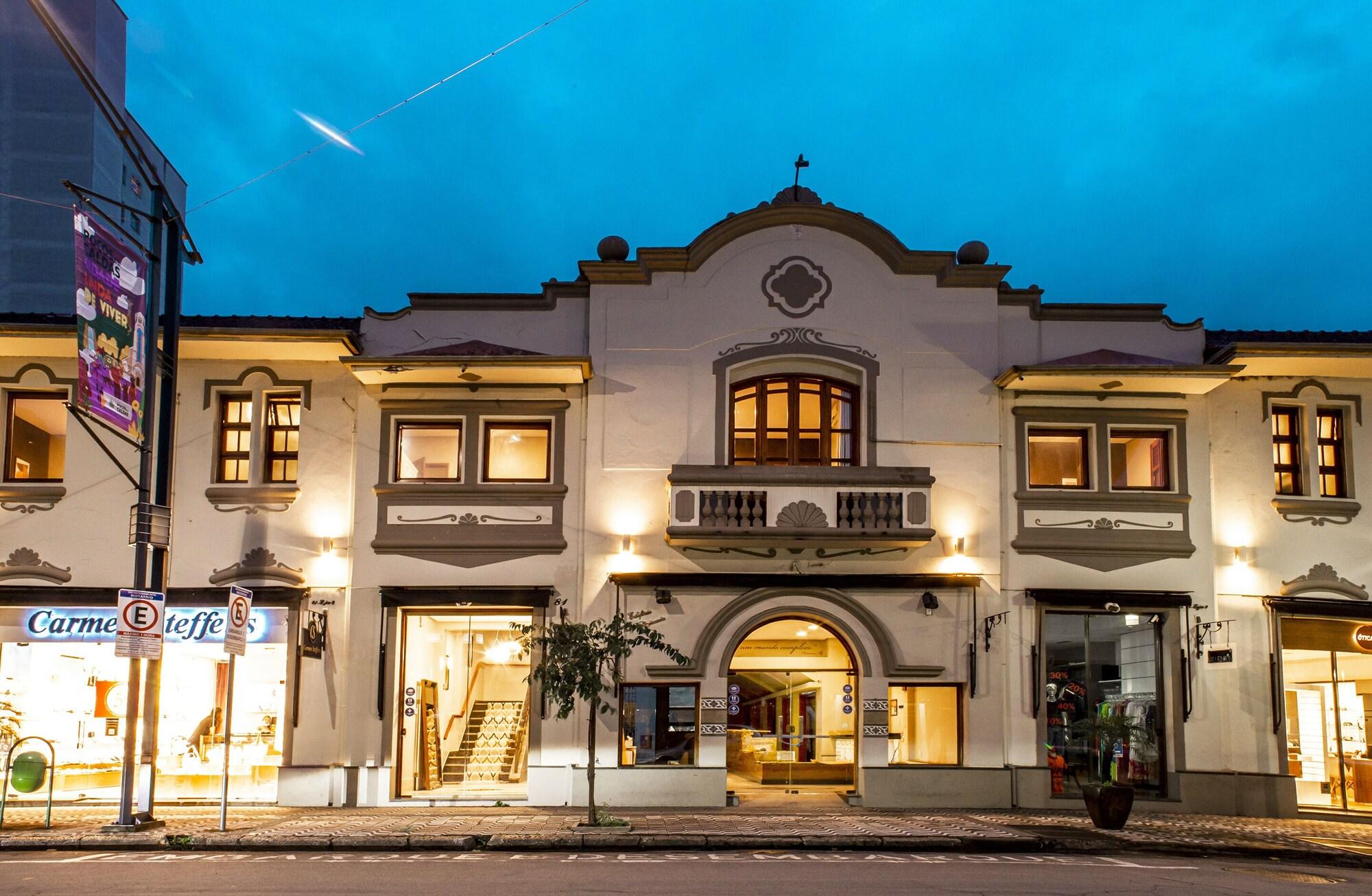 Vista Exterior Hotel Gambrinus