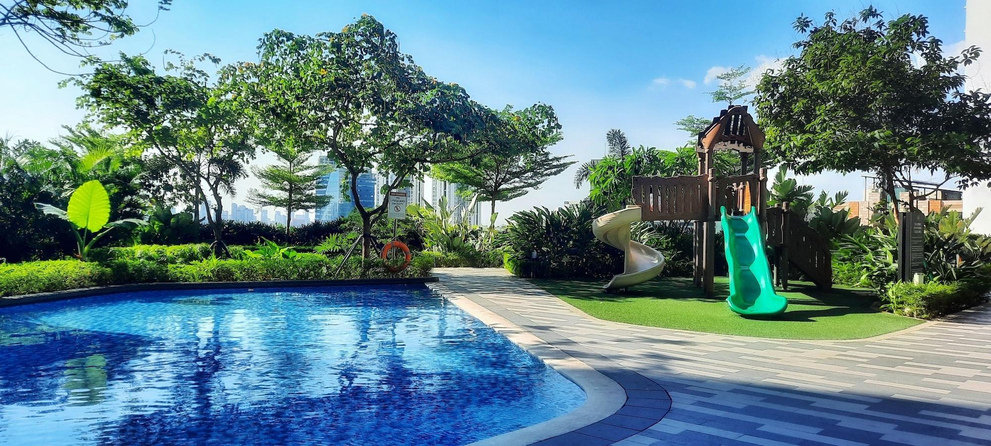 Vista Piscina CitySkyline View 53F-Air Residences