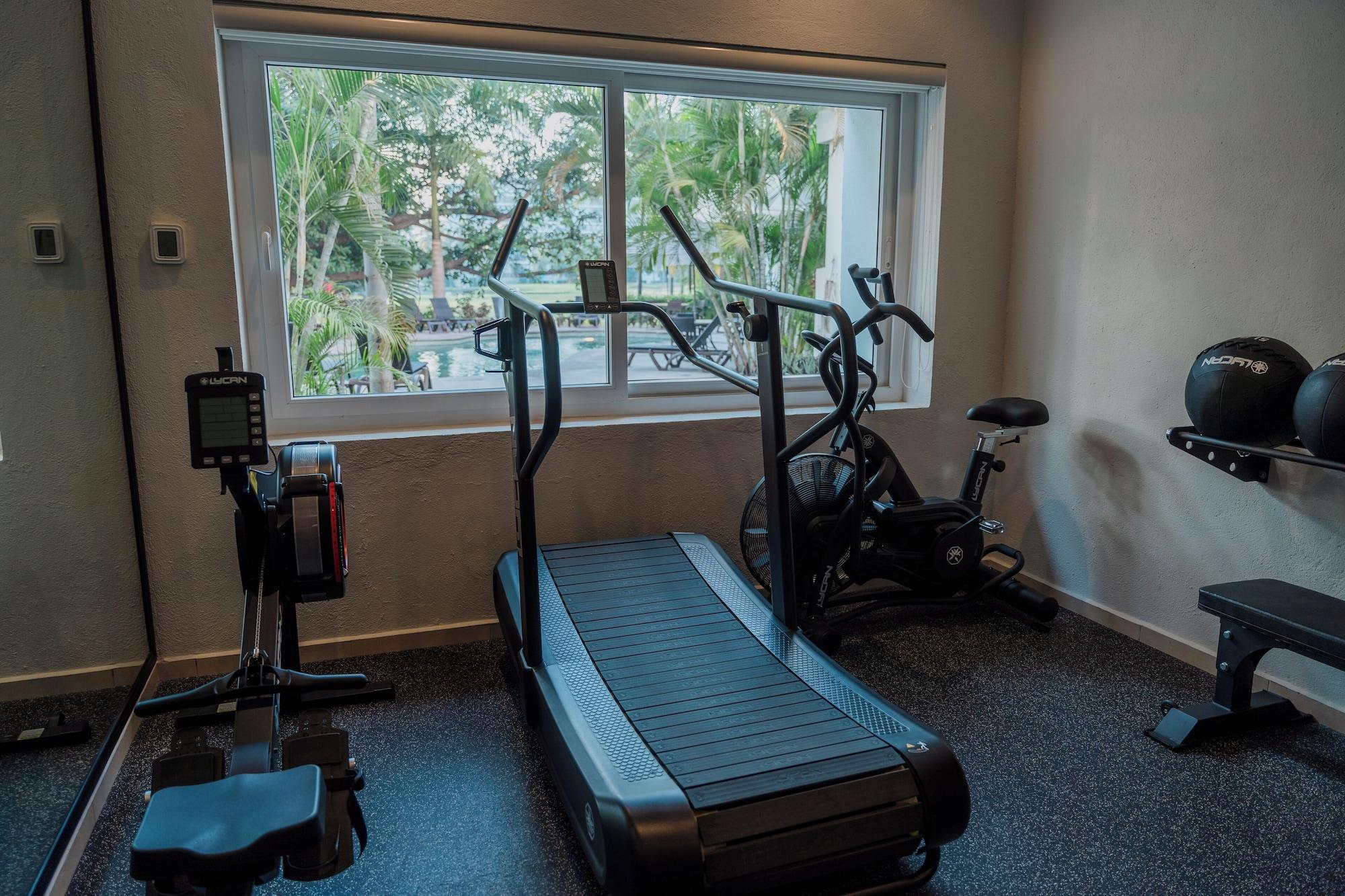 Gimnasio Comfort Inn Puerto Vallarta Golfside & Marina