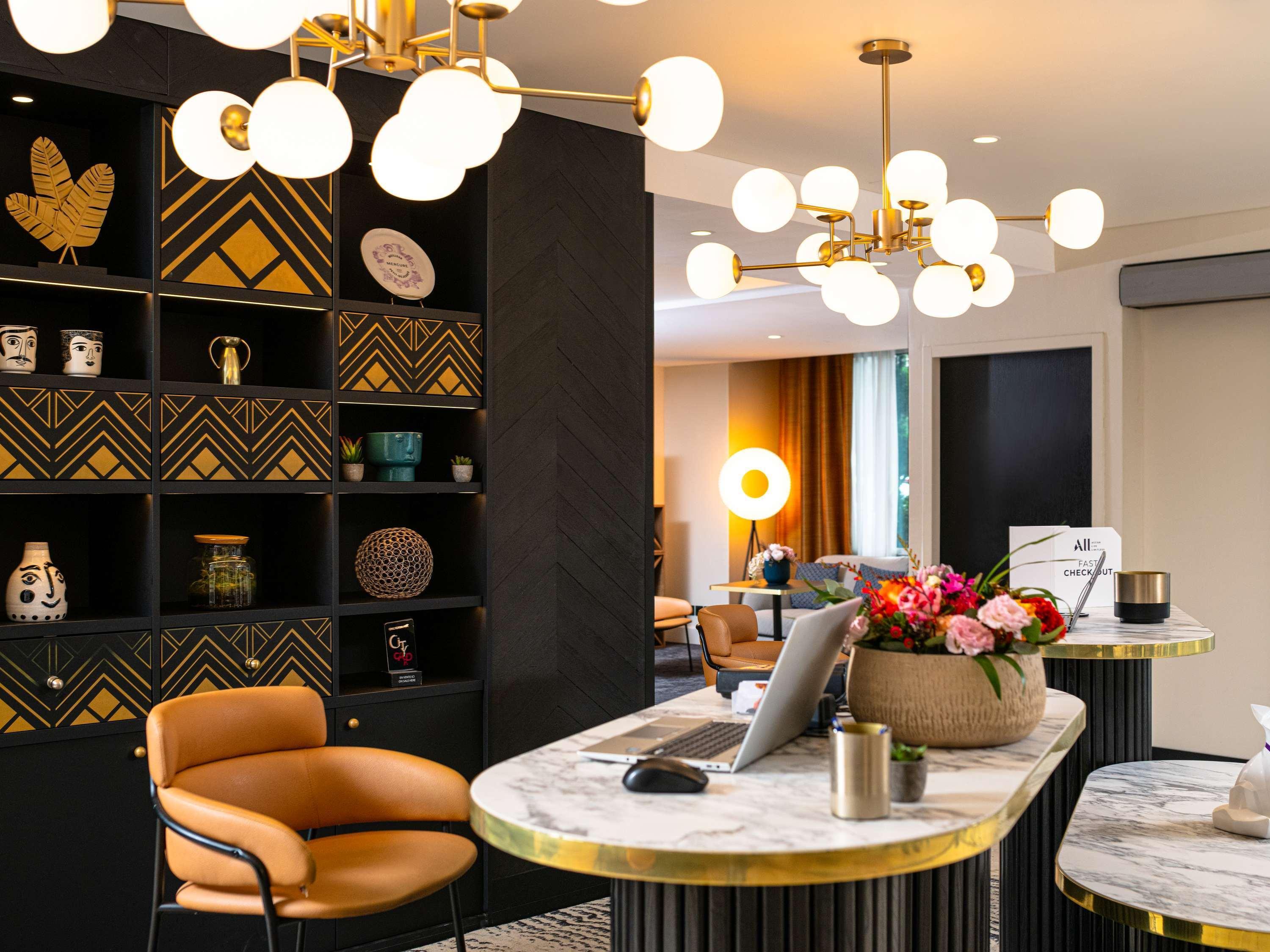 Vista Lobby Mercure Lyon Centre Saxe Lafayette