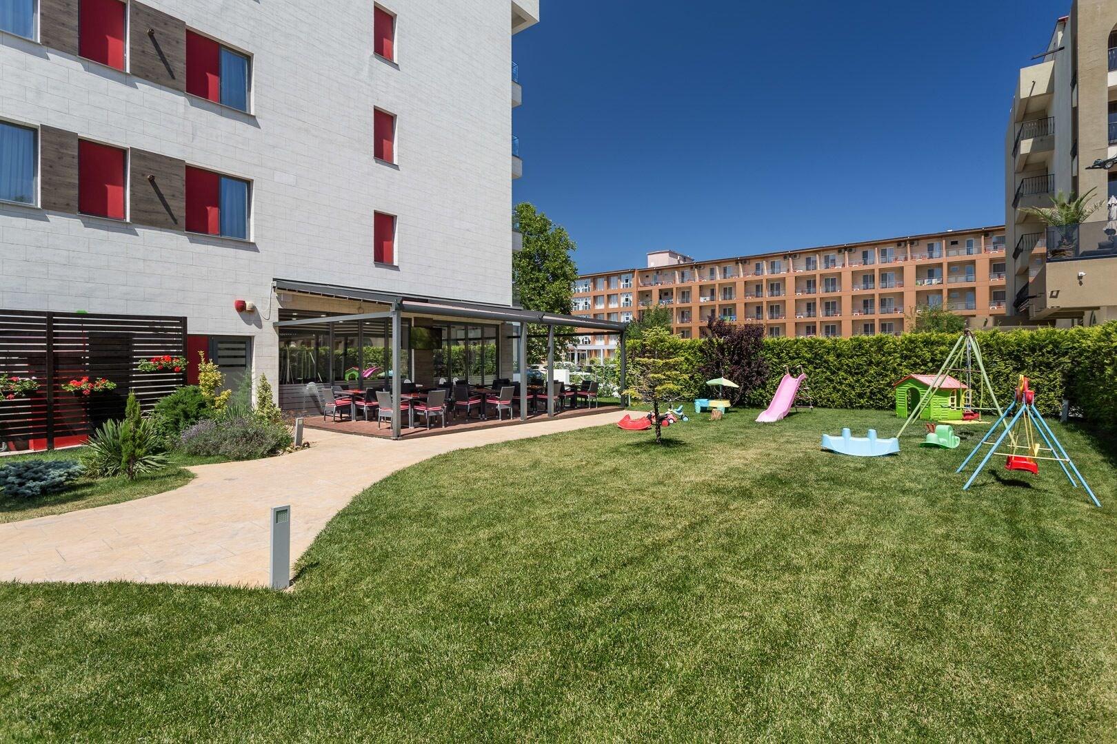 Instalaciones Recreativas Tomis Garden Aparthotel